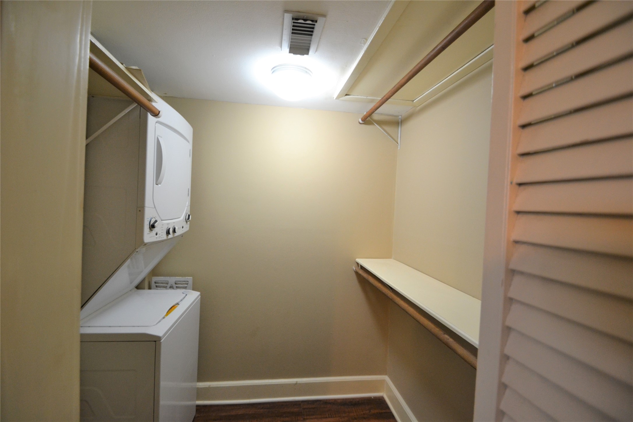 2414 Morse Street 6 Property Photo 23