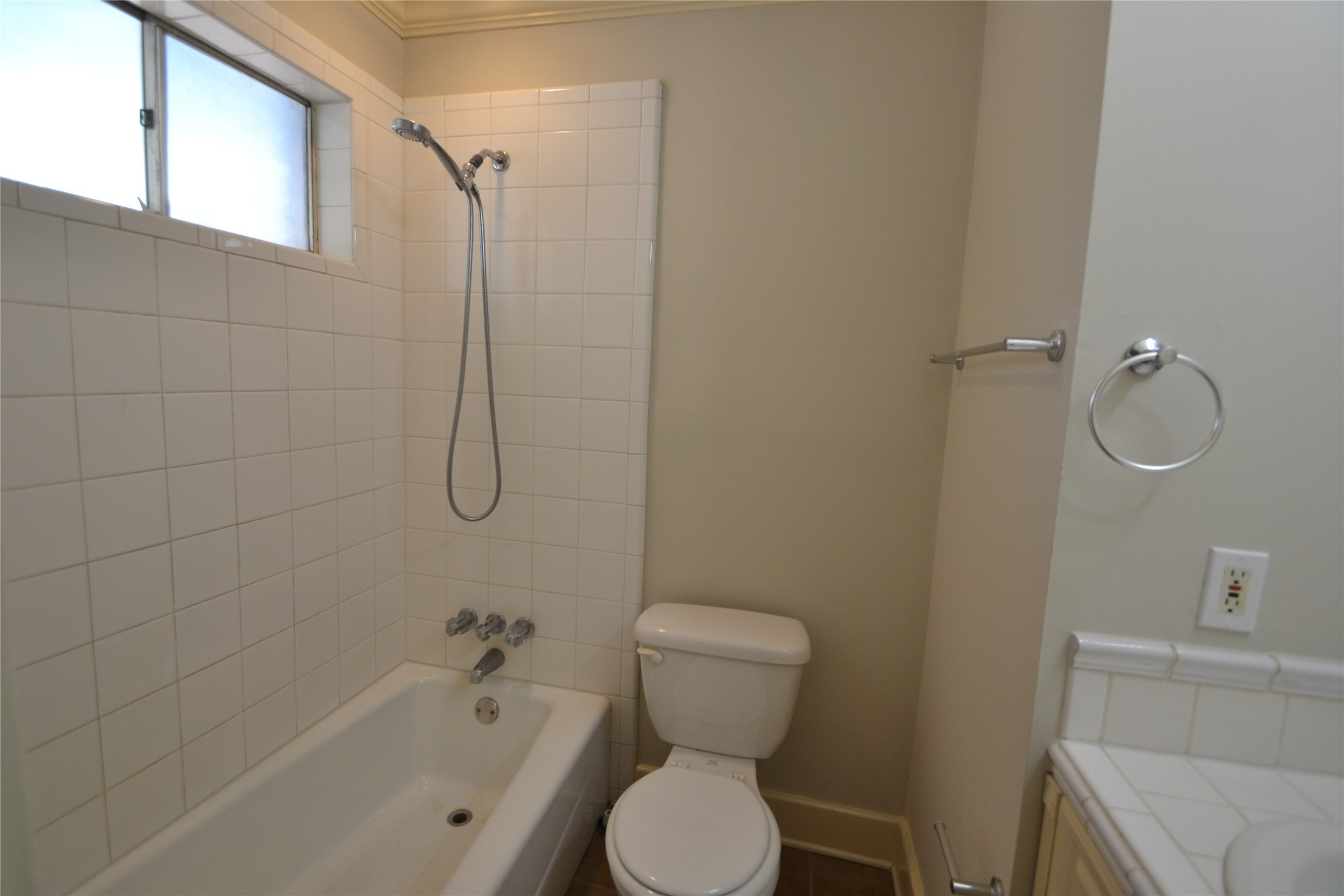 2414 Morse Street 6 Property Photo 28