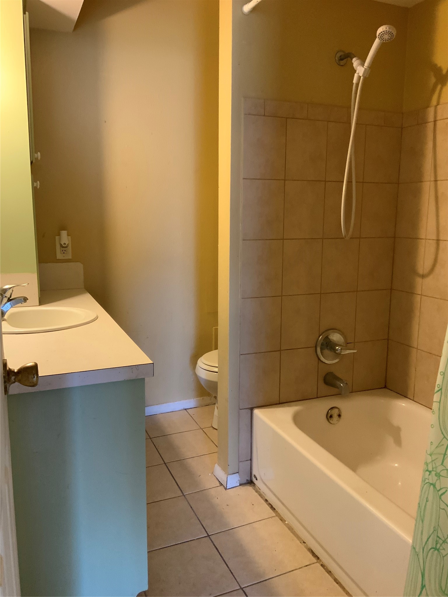 301 Travis Street Property Photo 24