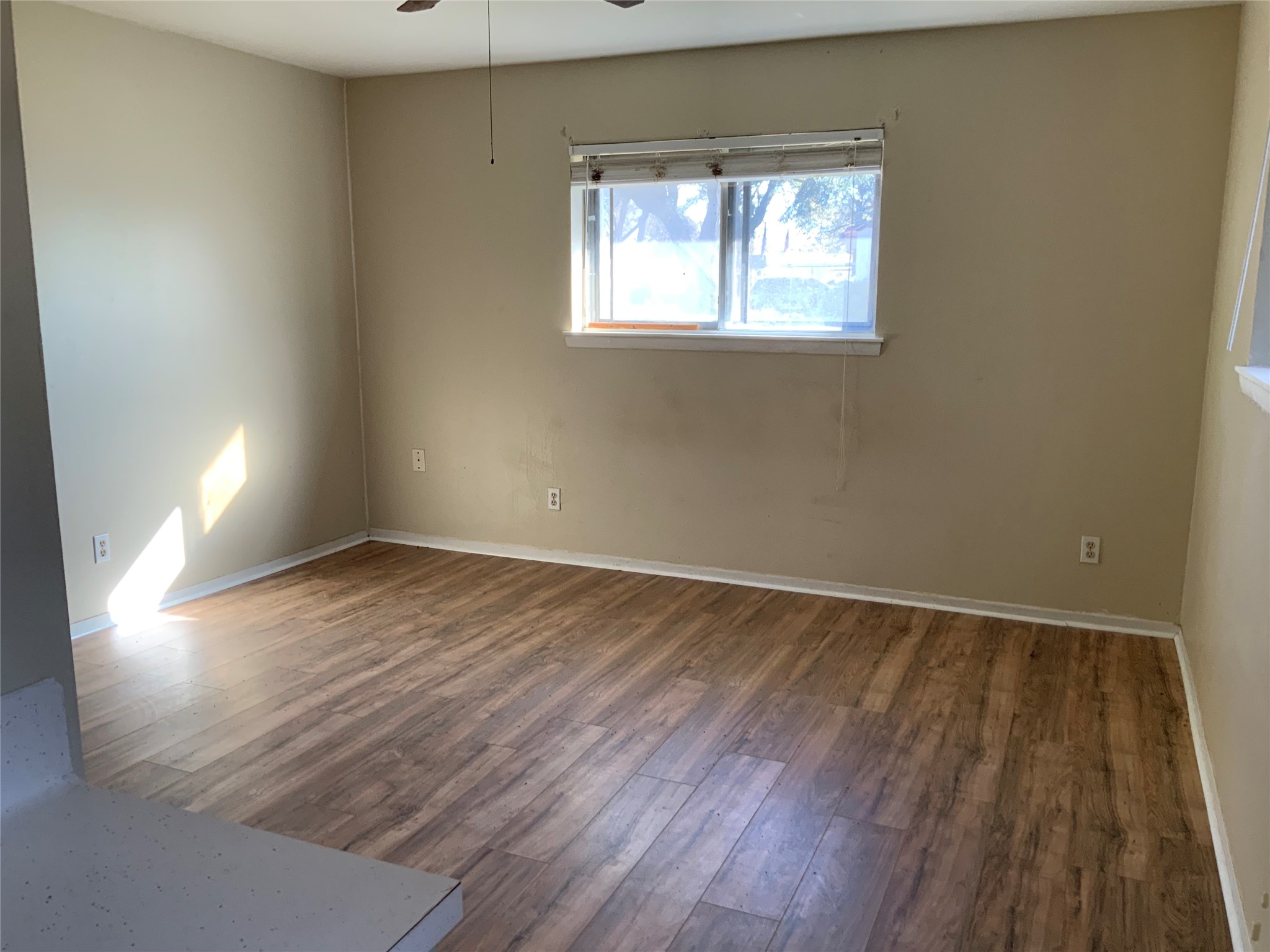 301 Travis Street Property Photo 26