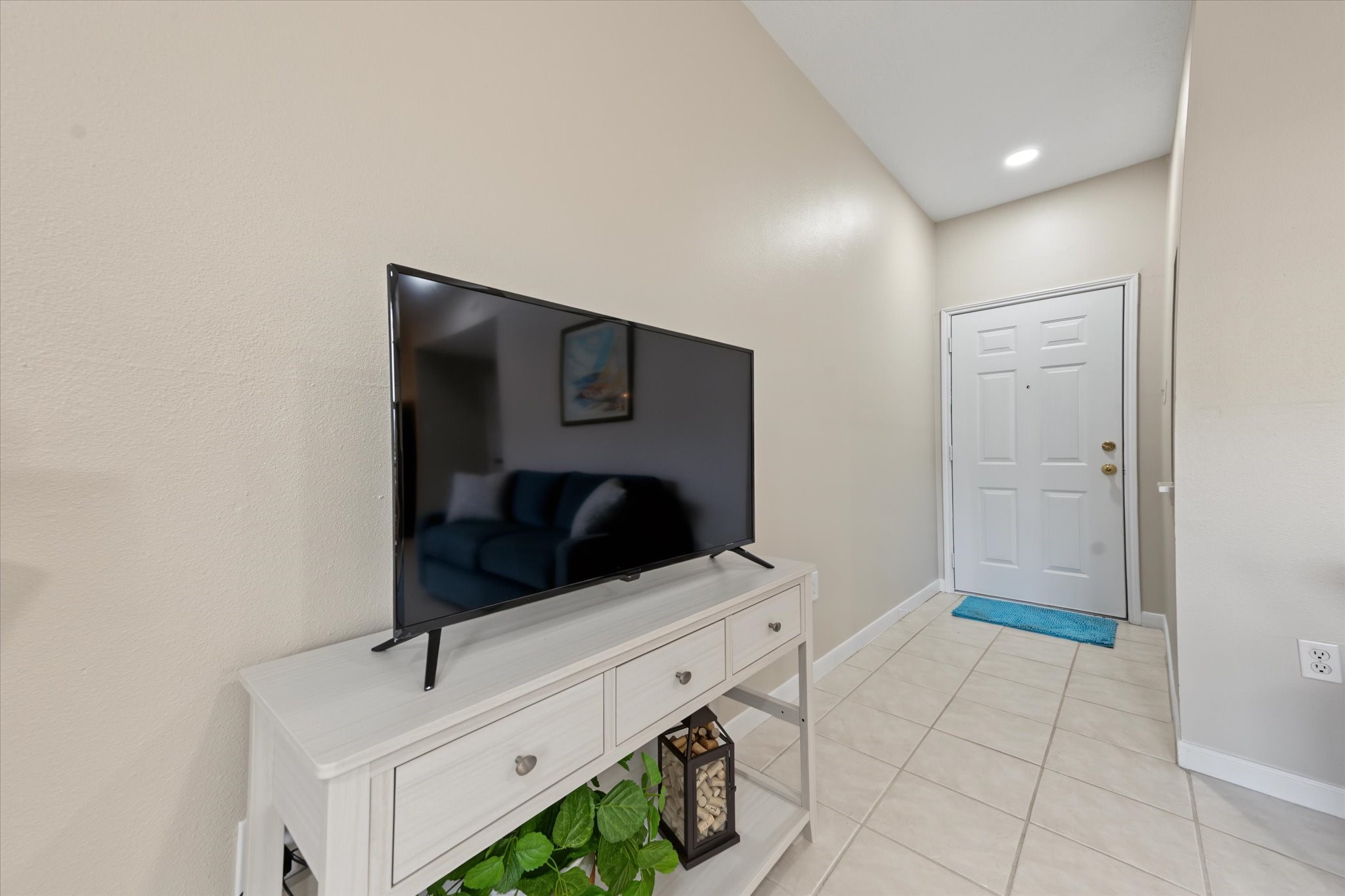 12565 Melville Drive 114 Property Photo 5