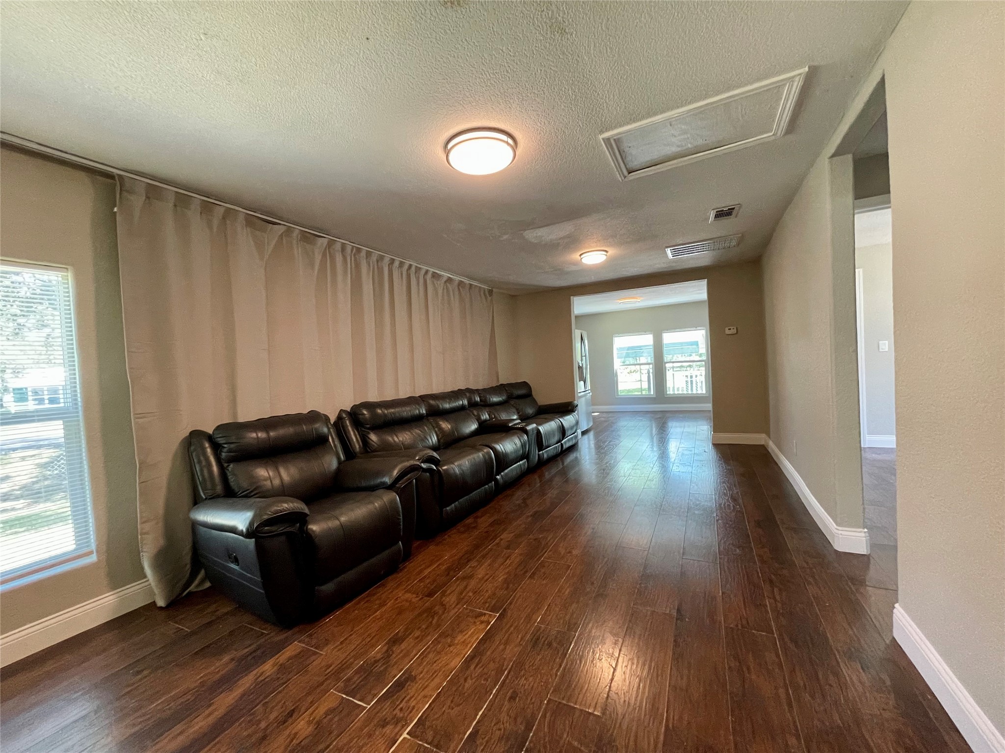 6227 S F Austin Property Photo 4