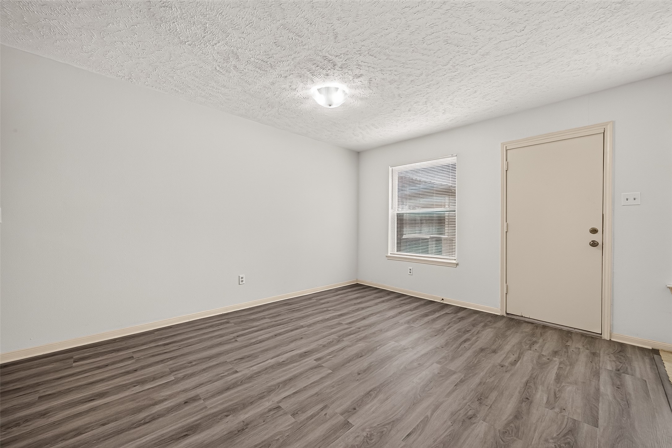 48 T Huxley Lane Property Photo 8