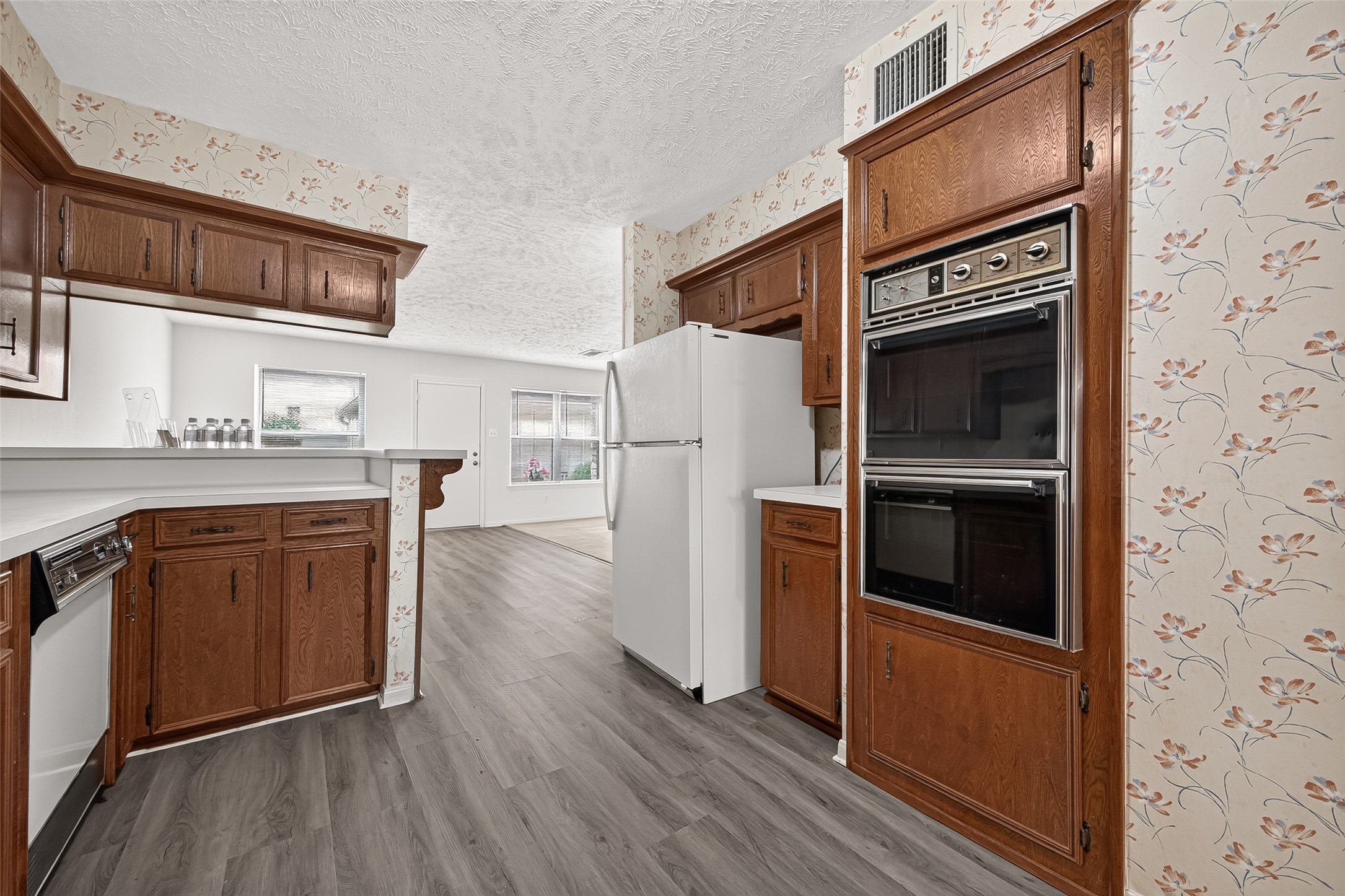 48 T Huxley Lane Property Photo 13