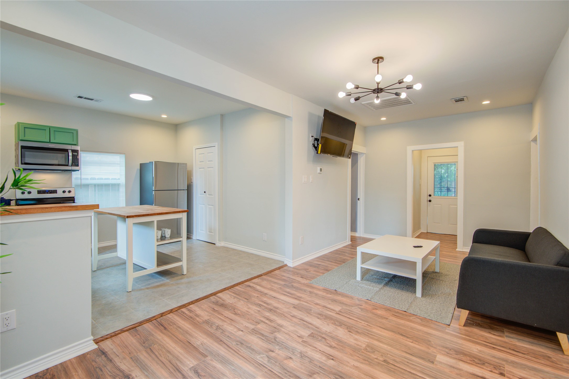 2712 Link Road Property Photo 5