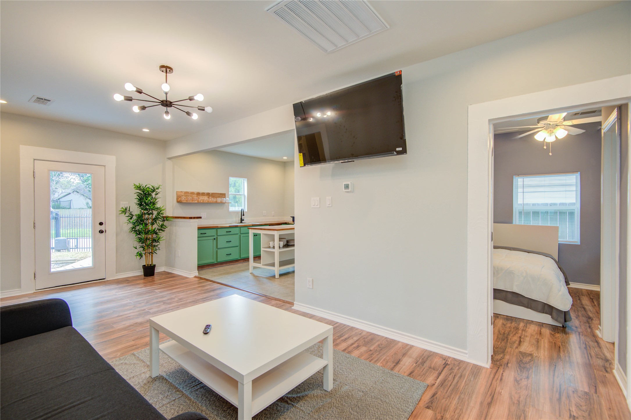 2712 Link Road Property Photo 9