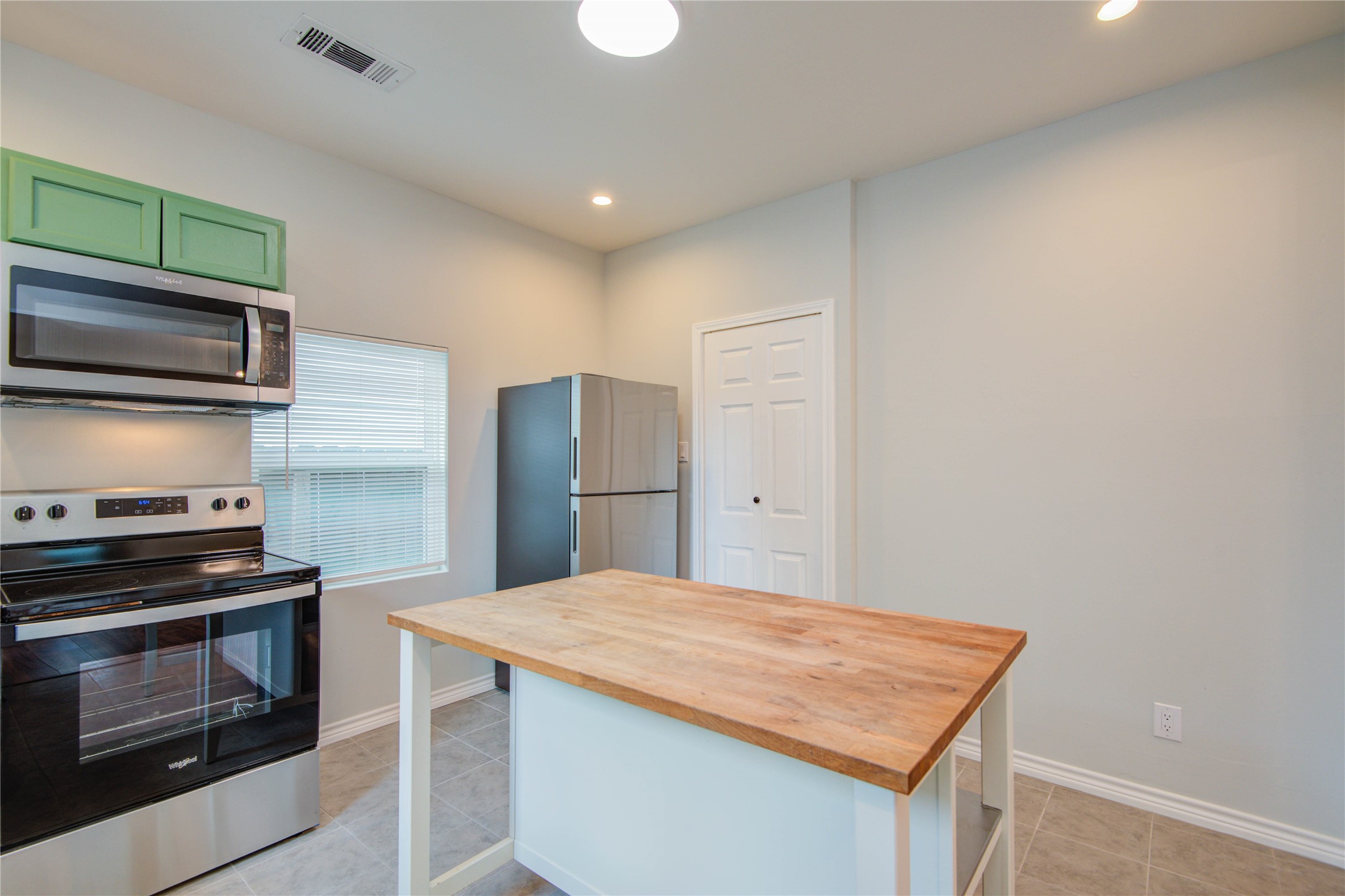 2712 Link Road Property Photo 13