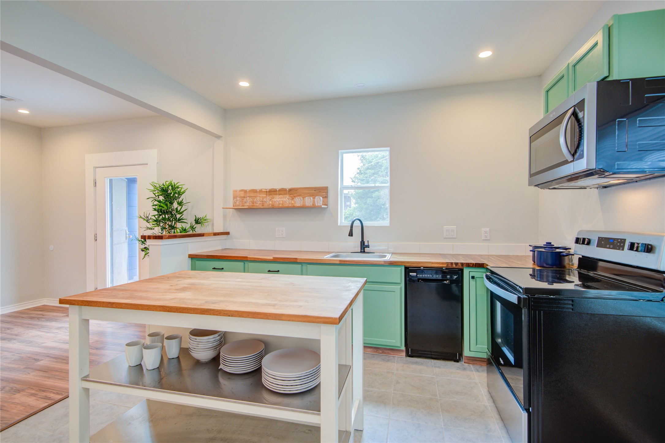 2712 Link Road Property Photo 16