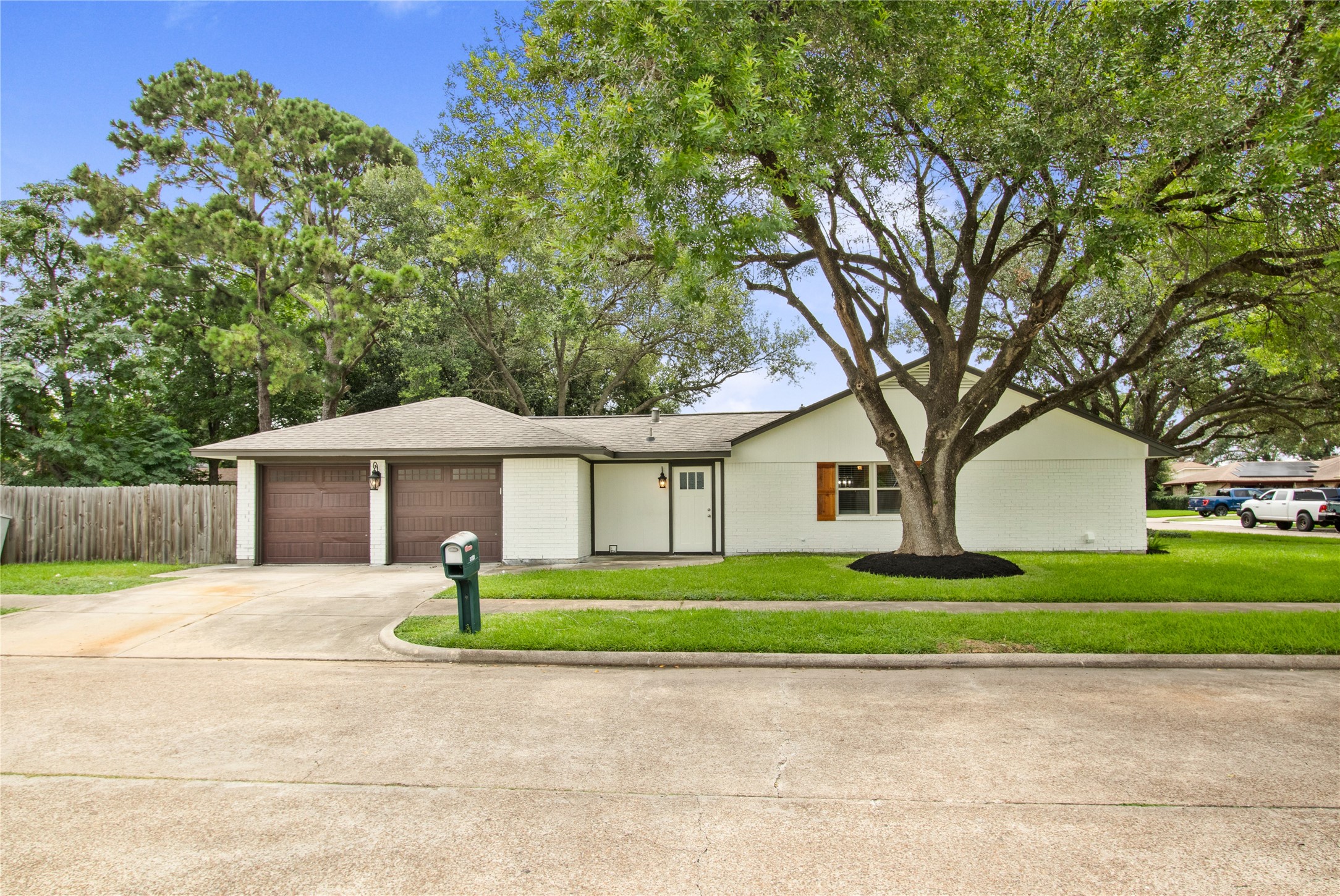 3208 Woodstone Drive Property Photo 4