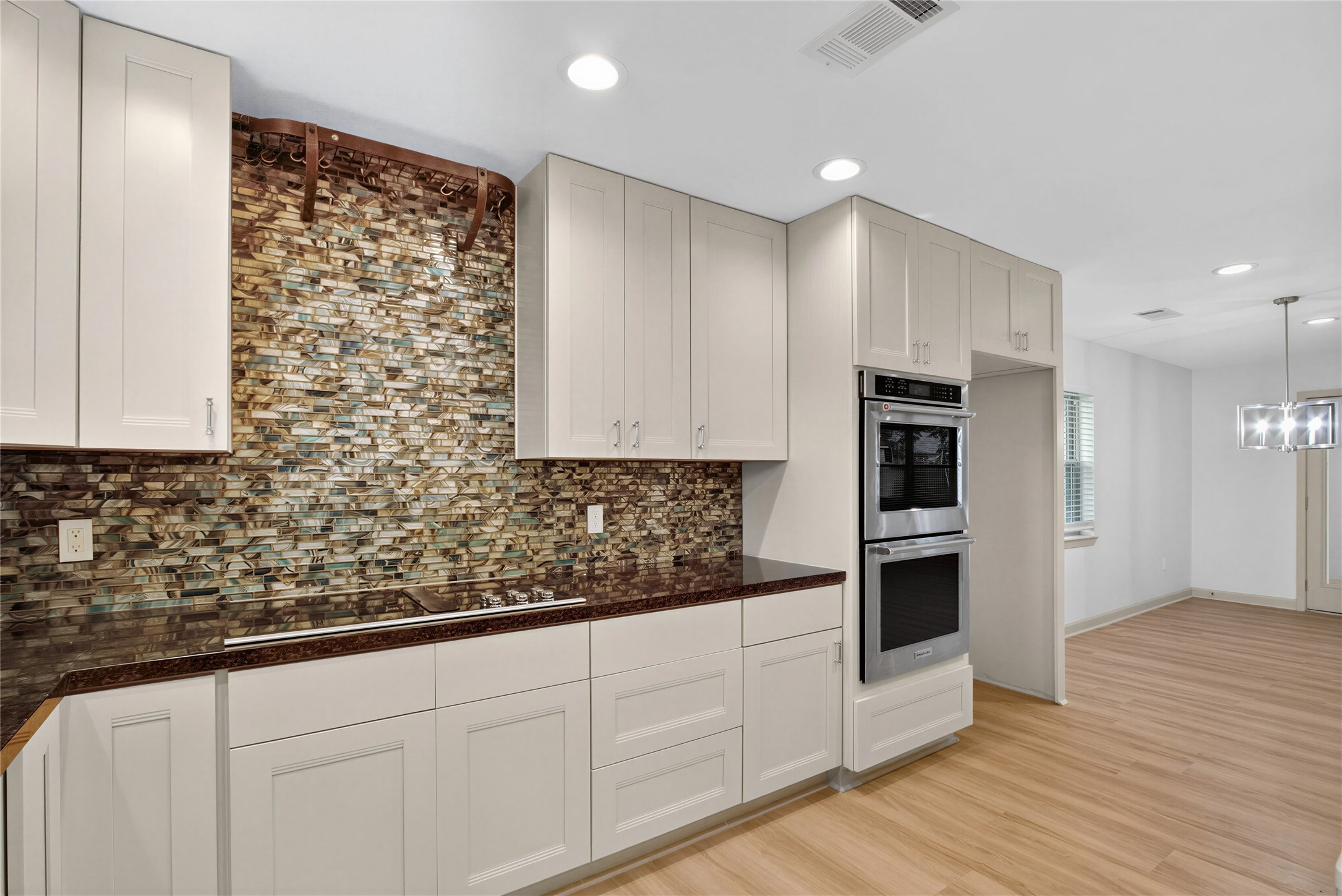 3208 Woodstone Drive Property Photo 14
