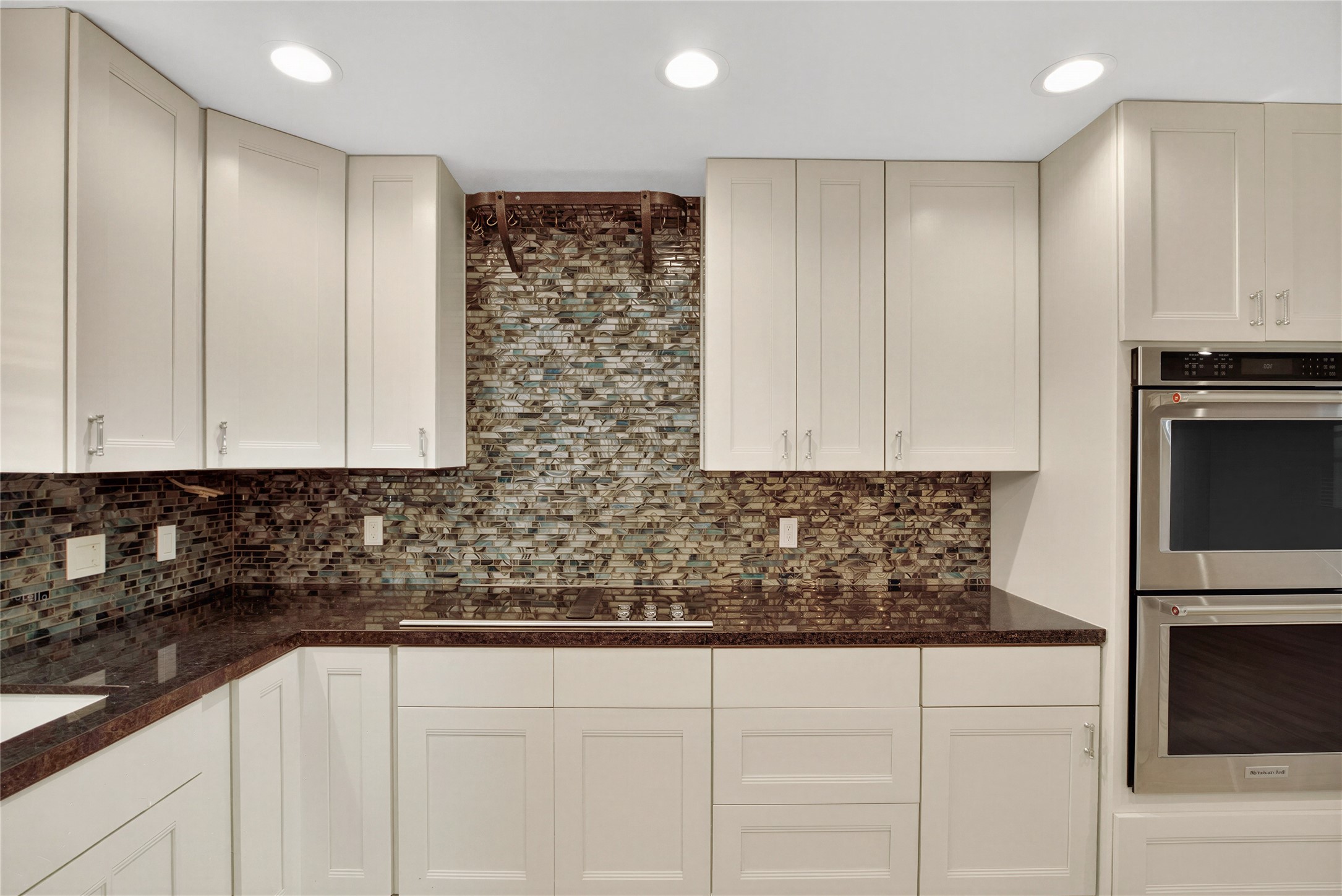 3208 Woodstone Drive Property Photo 15