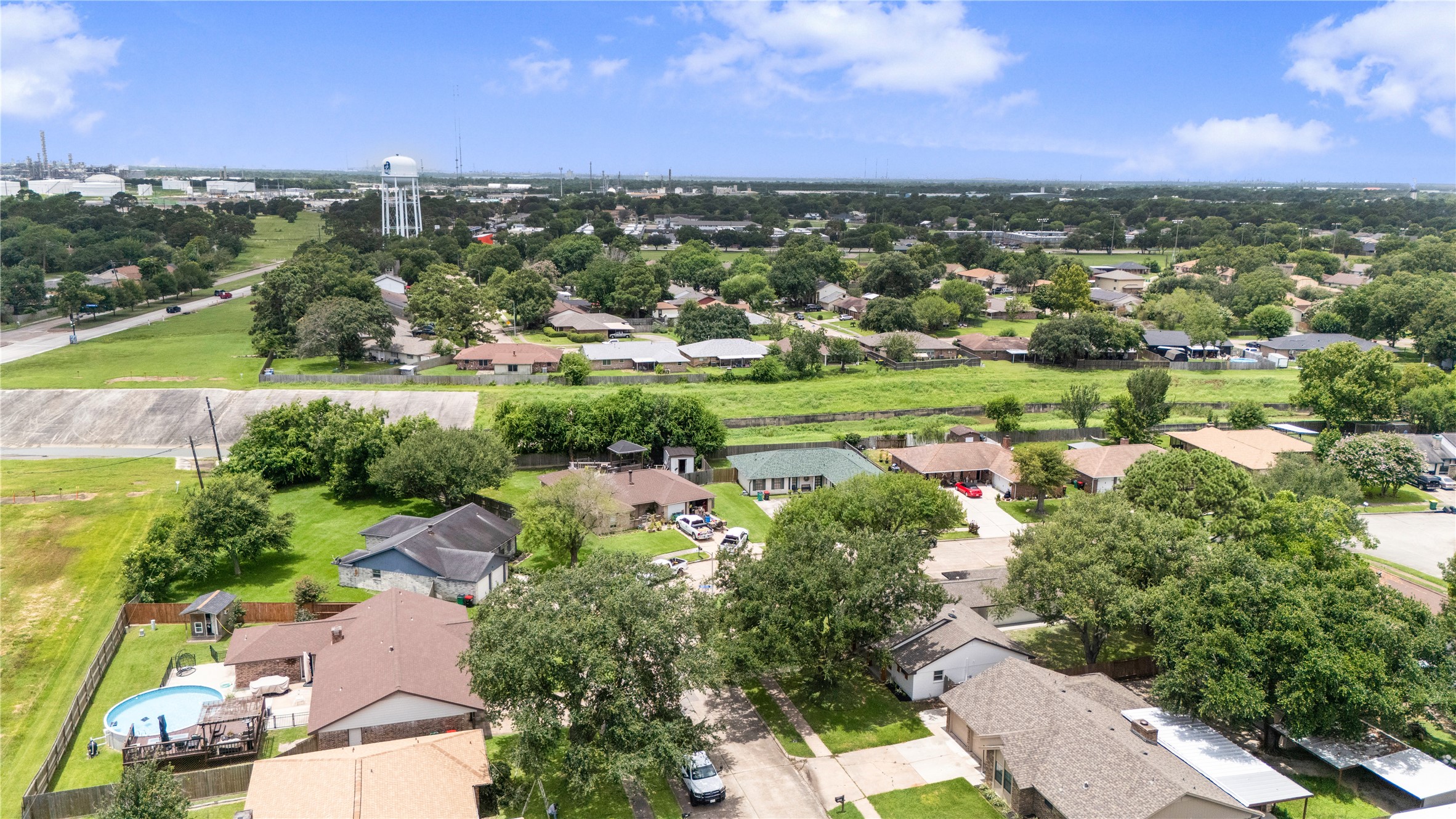 3208 Woodstone Drive Property Photo 44