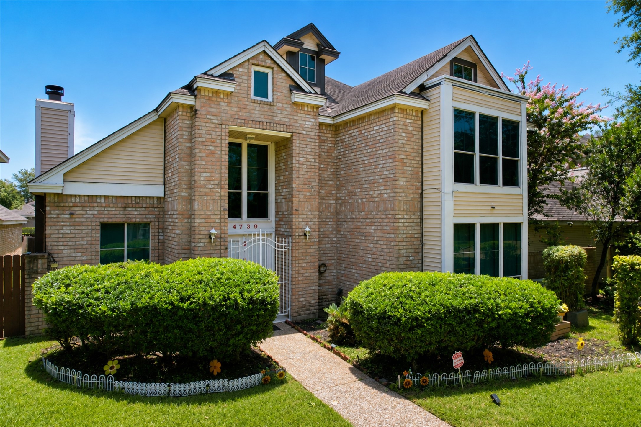 4739 Cashel Glen Drive Property Photo 1