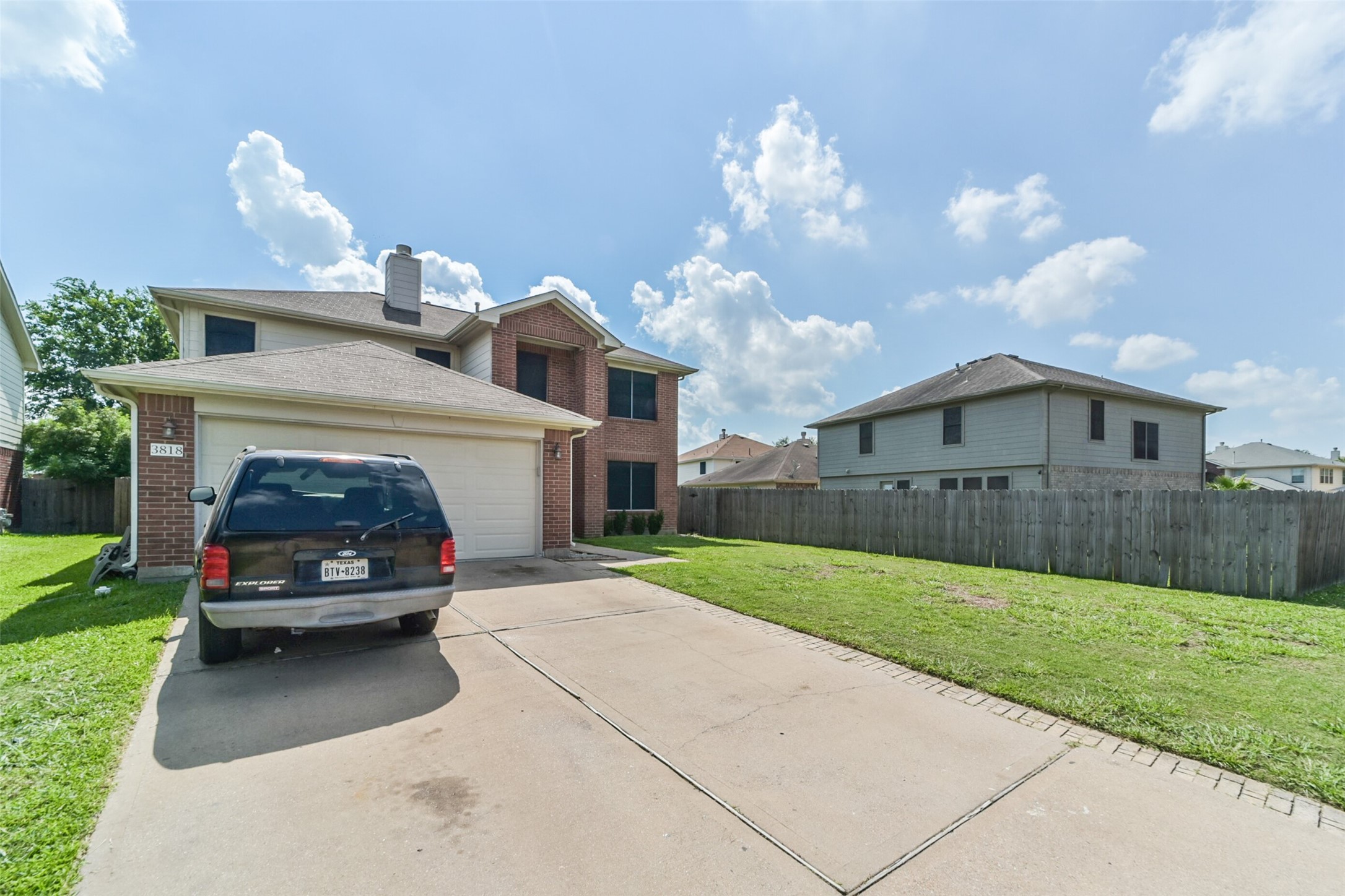 3818 Brook Garden Lane Property Photo 2