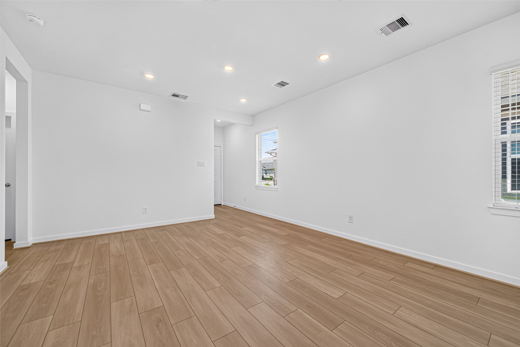 22114 Frontier Hollow Lane Property Photo 7