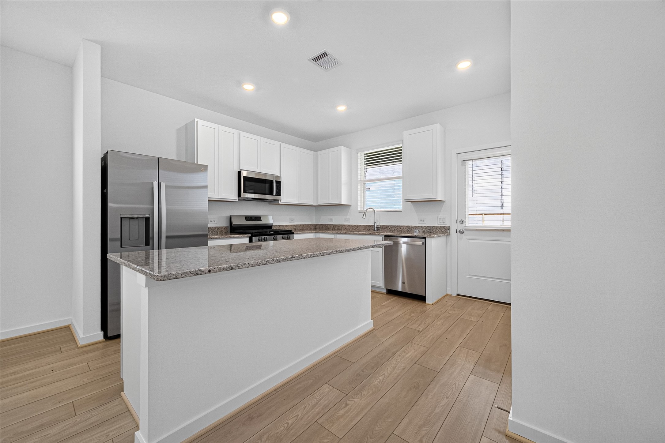22114 Frontier Hollow Lane Property Photo 15