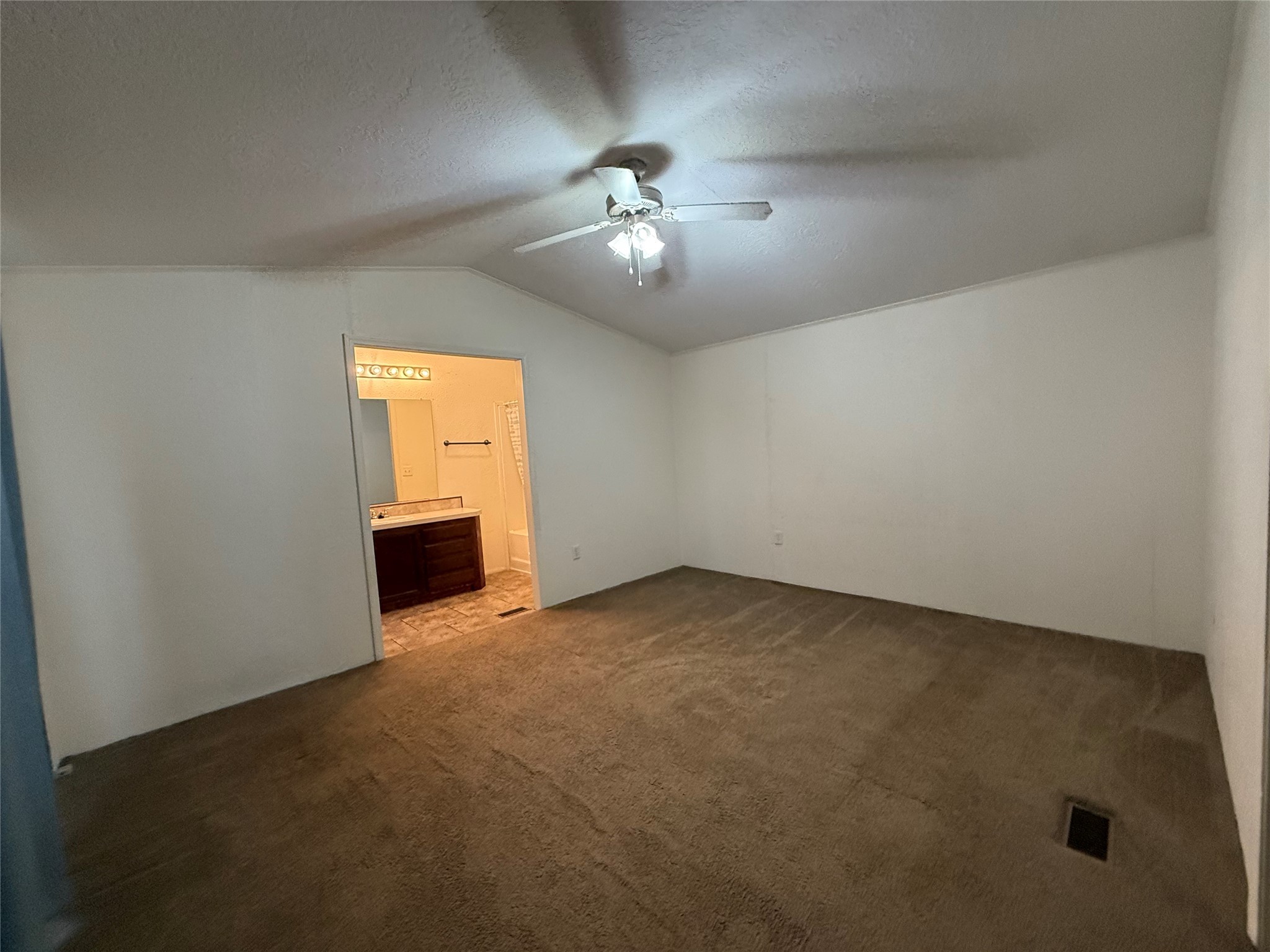 150 Hickory Hill Street Property Photo 10