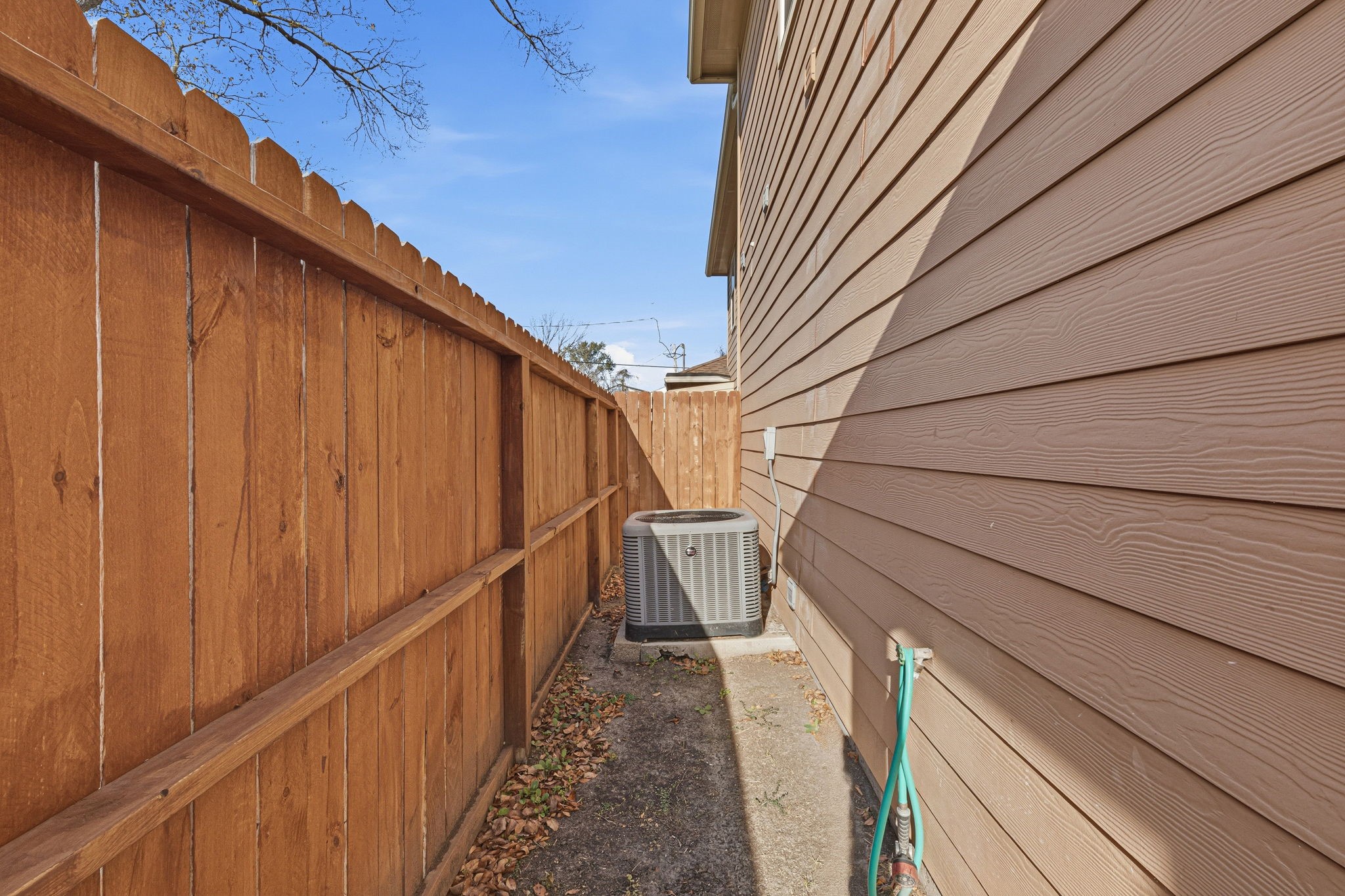 2906 Anita B Property Photo 9