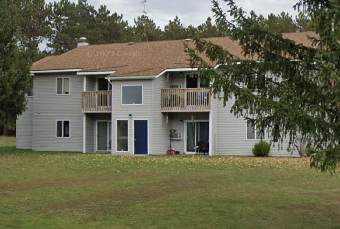 654 S Westwood Avenue Property Photo 3