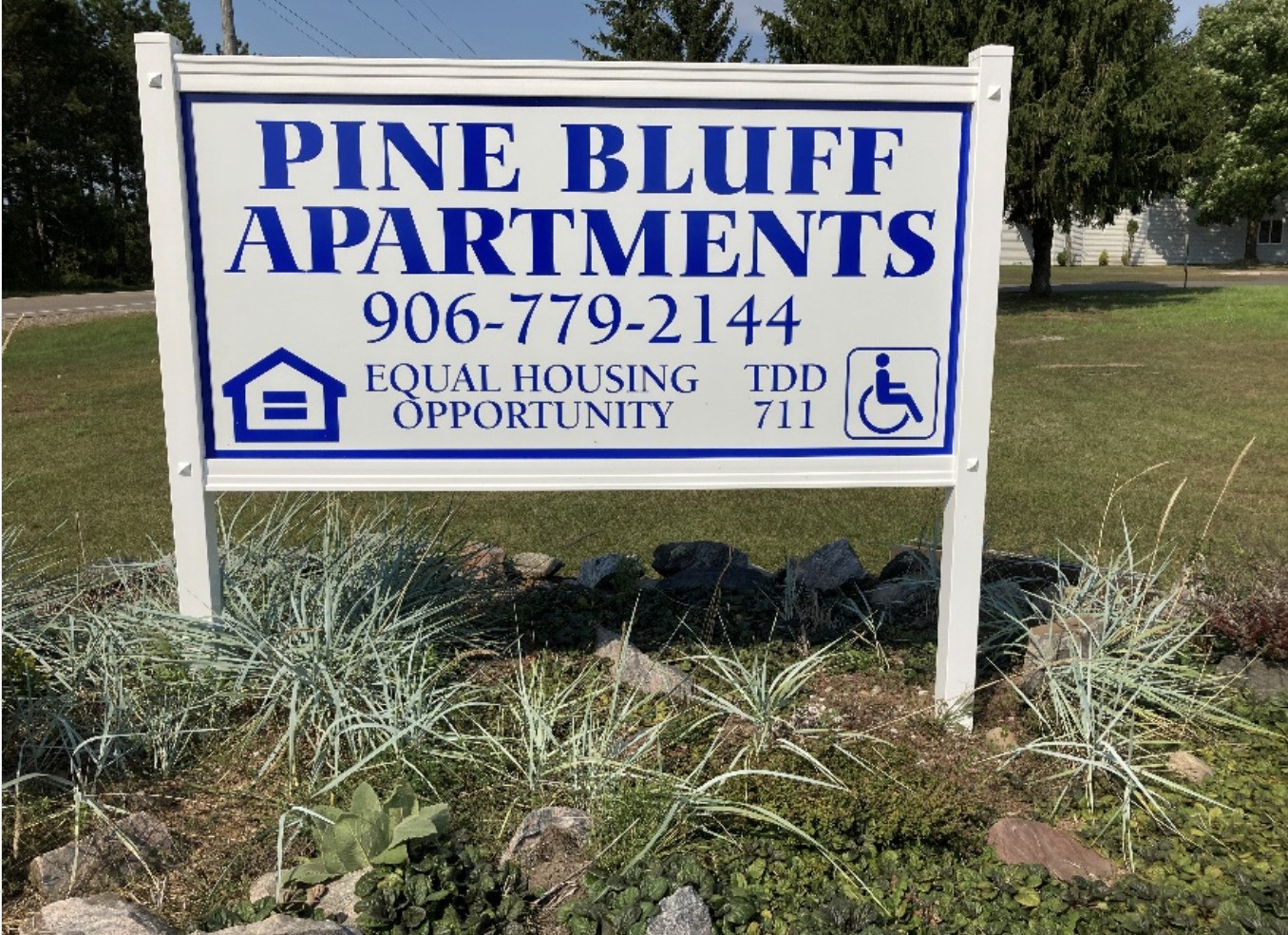 654 S Westwood Avenue Property Photo 4