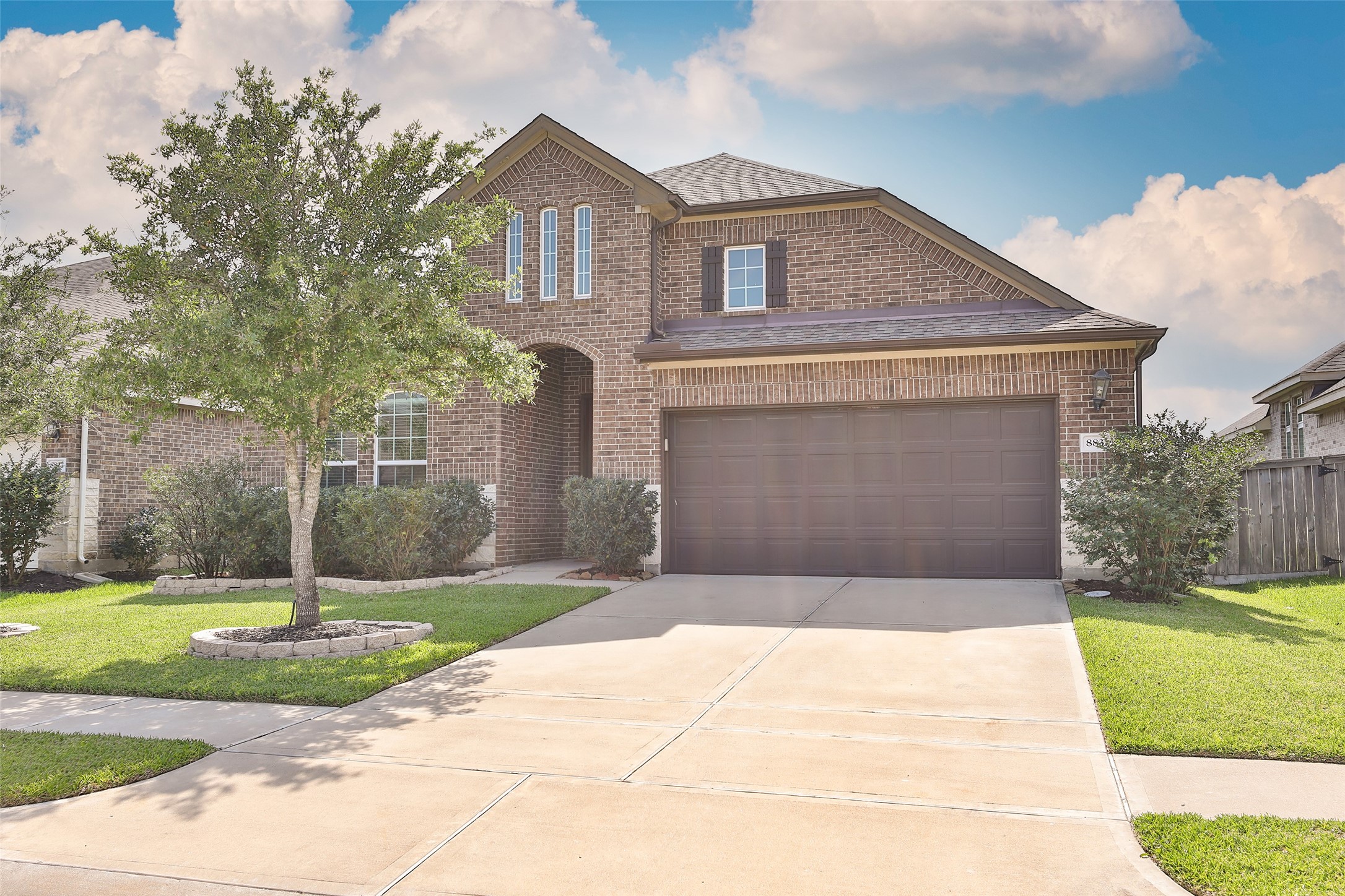 8831 Arch Rock Drive Property Photo 3