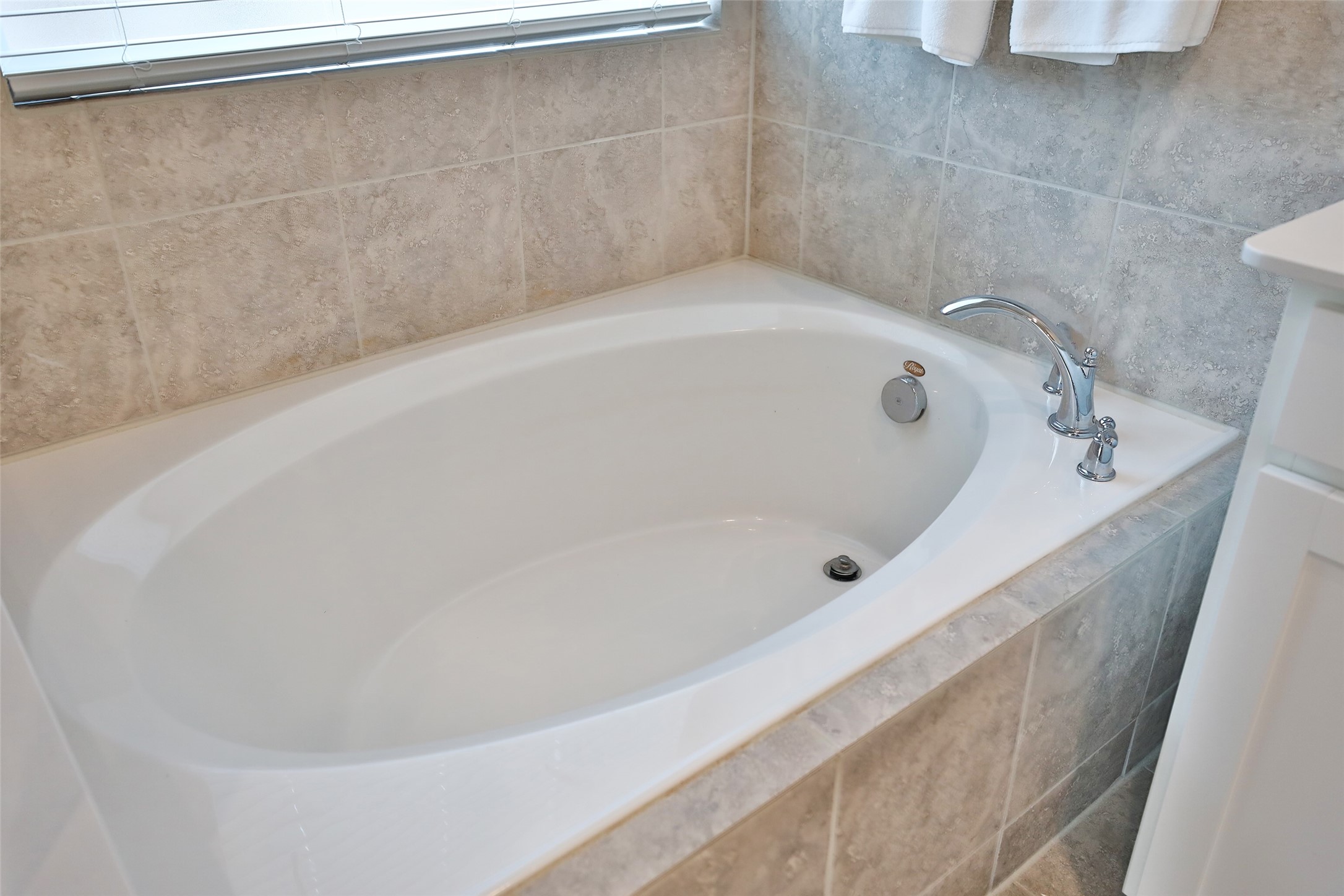 8831 Arch Rock Drive Property Photo 22