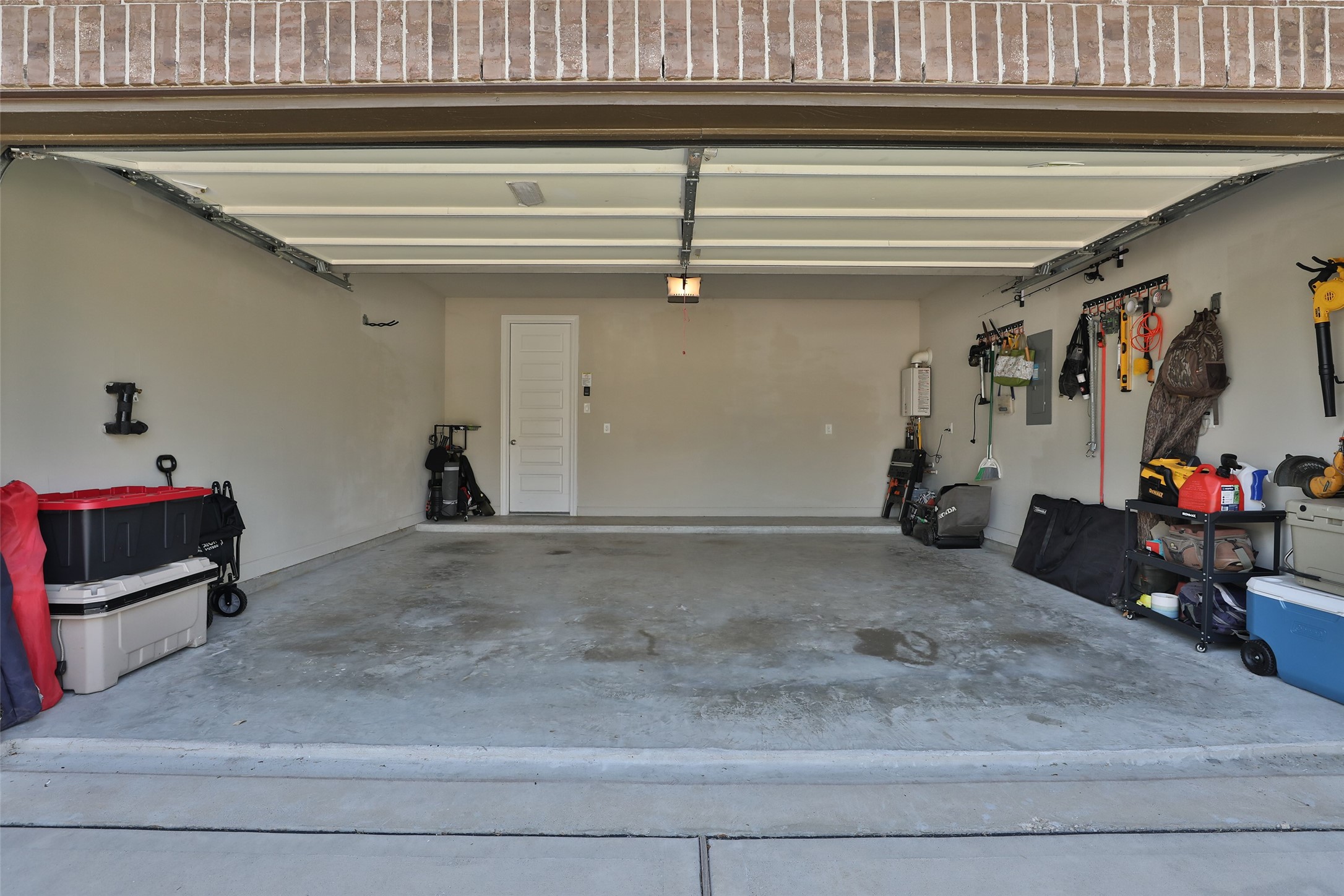 8831 Arch Rock Drive Property Photo 33