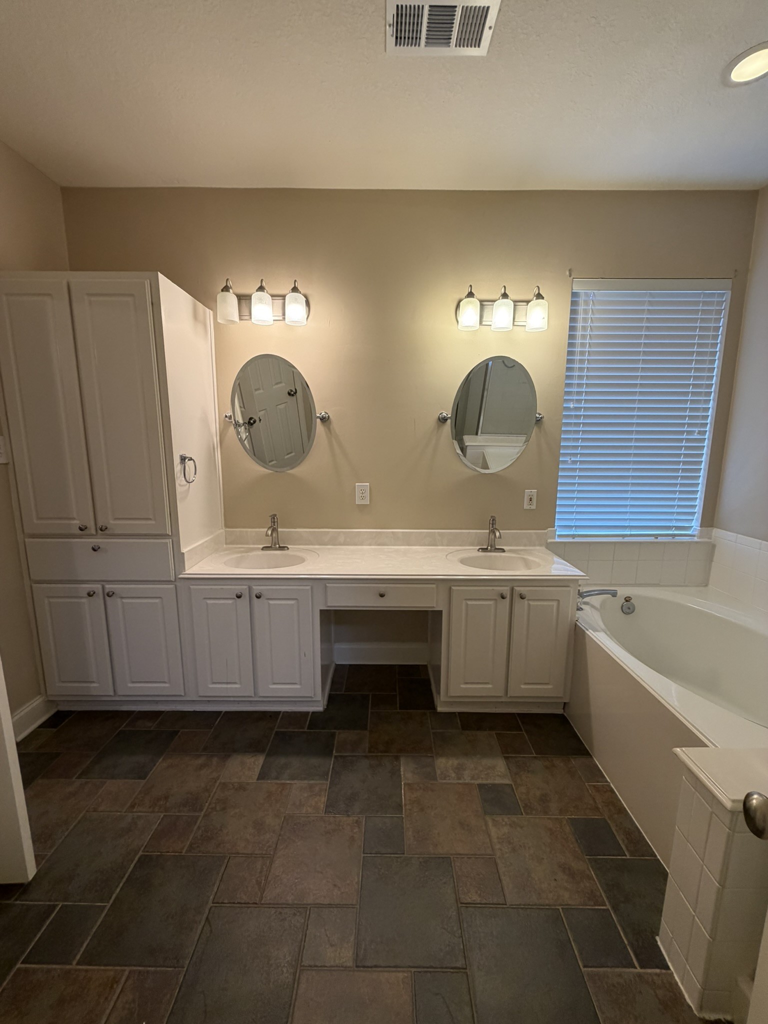 55 N Creekmist Pl Property Photo 18