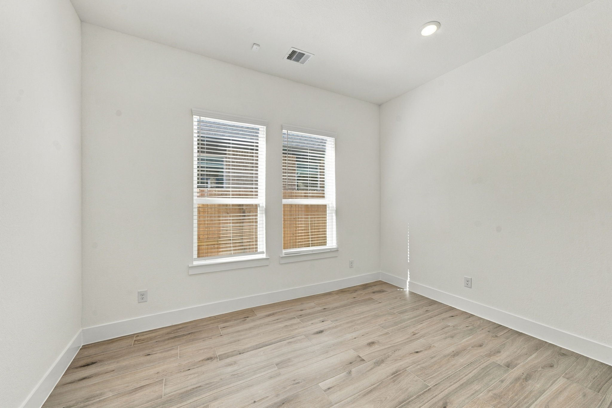 12214 Warbler Drive Property Photo 16