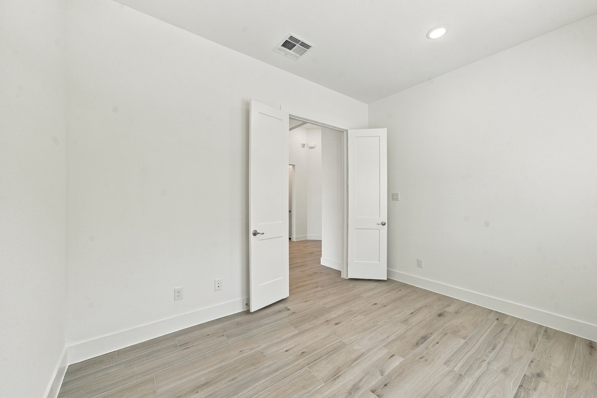 12214 Warbler Drive Property Photo 17
