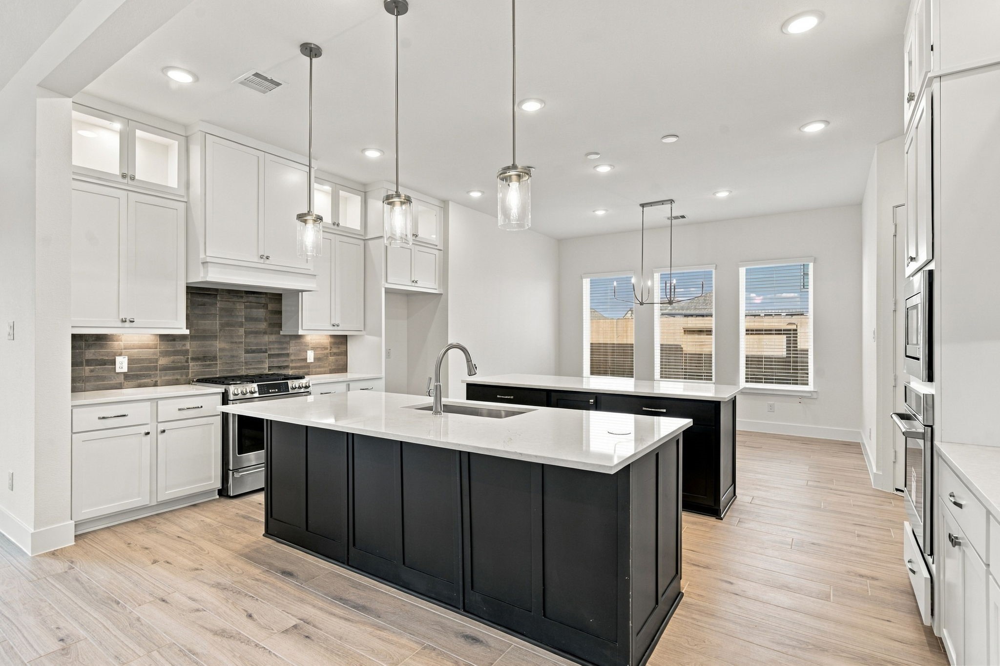 12214 Warbler Drive Property Photo 25