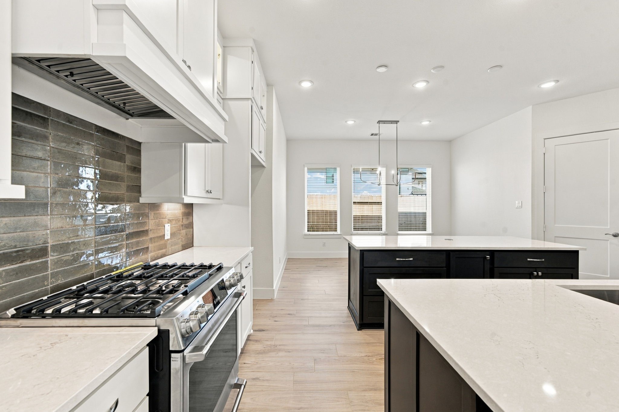 12214 Warbler Drive Property Photo 27