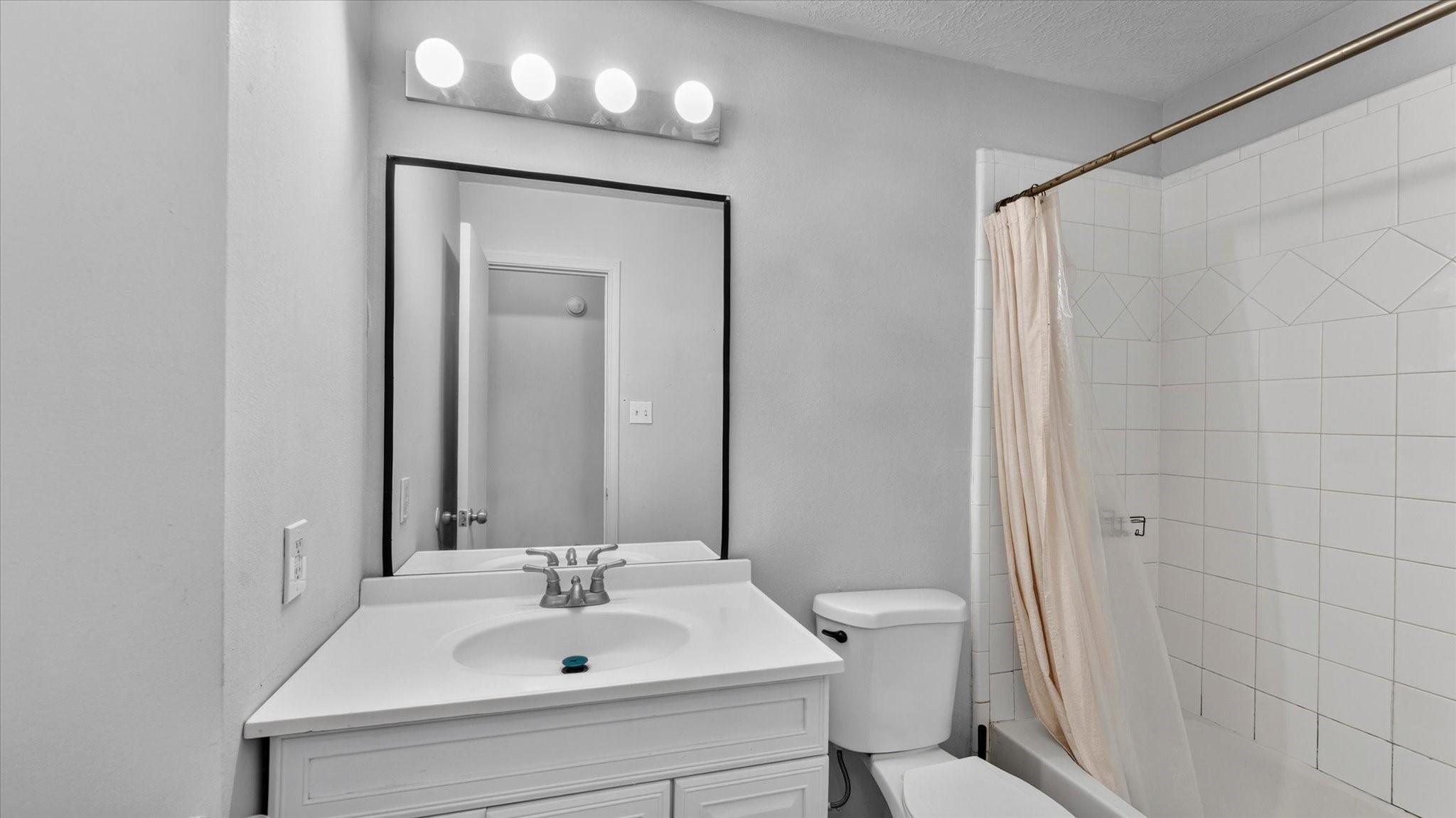 19702 Waterflower Drive Property Photo 25