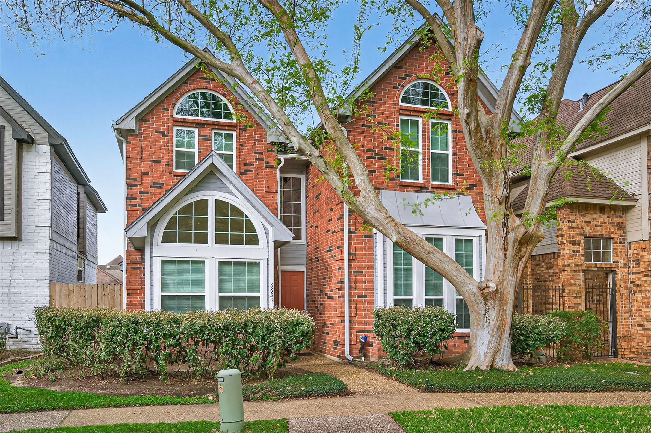 6635 Queensclub Drive Property Photo 6