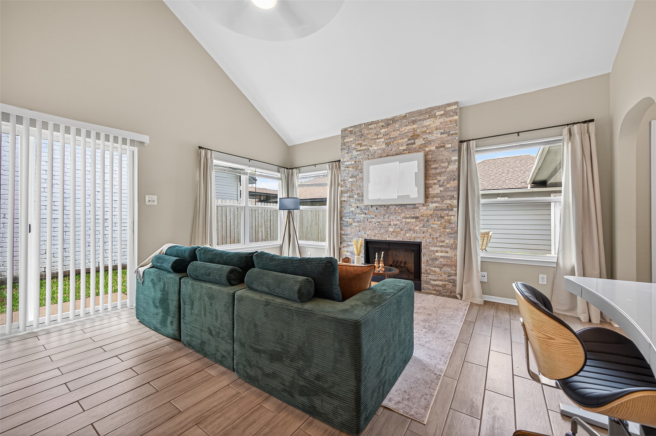 6635 Queensclub Drive Property Photo 10