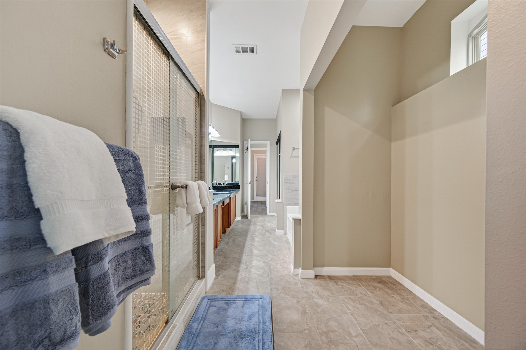 6635 Queensclub Drive Property Photo 27
