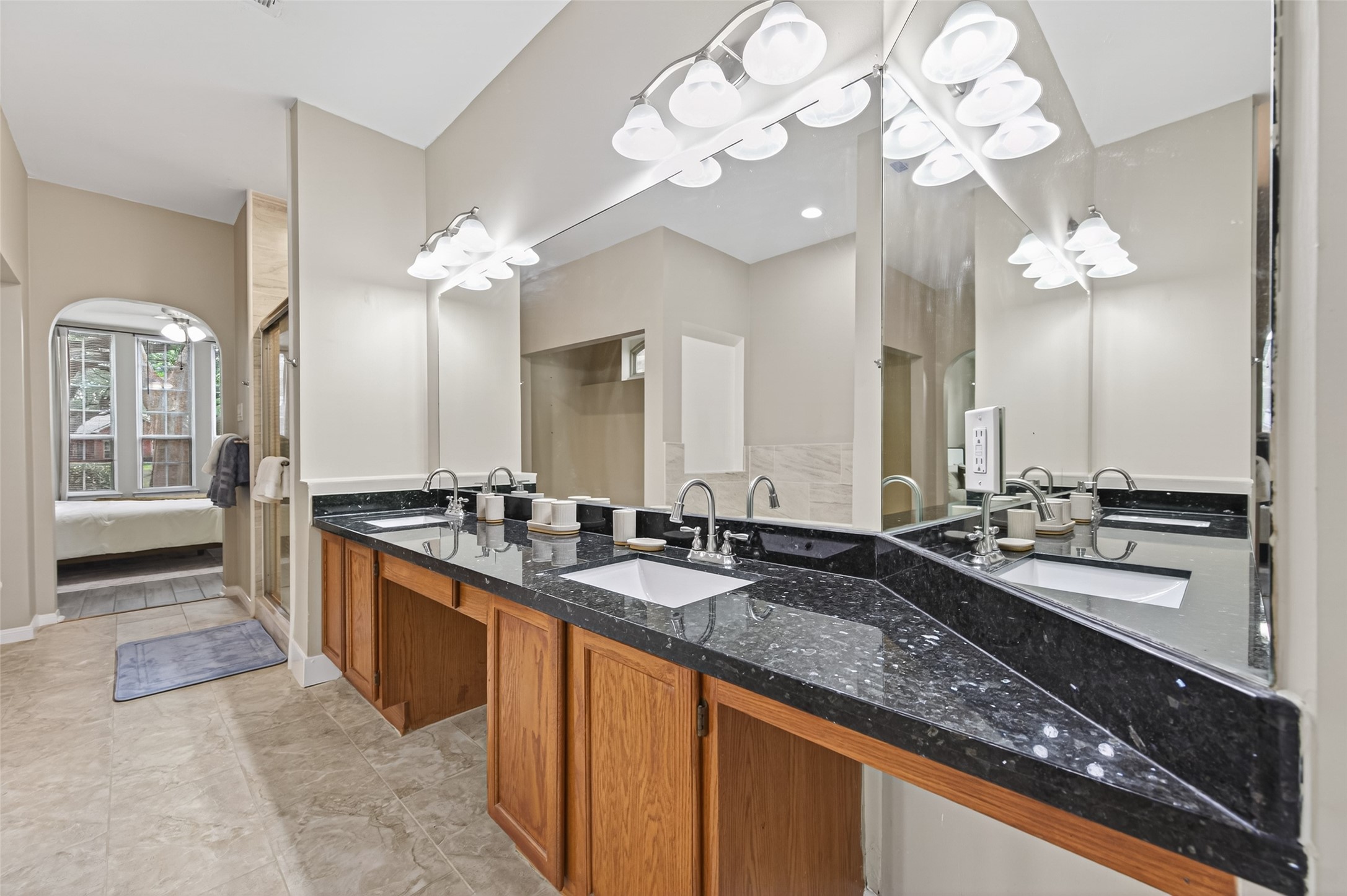 6635 Queensclub Drive Property Photo 33