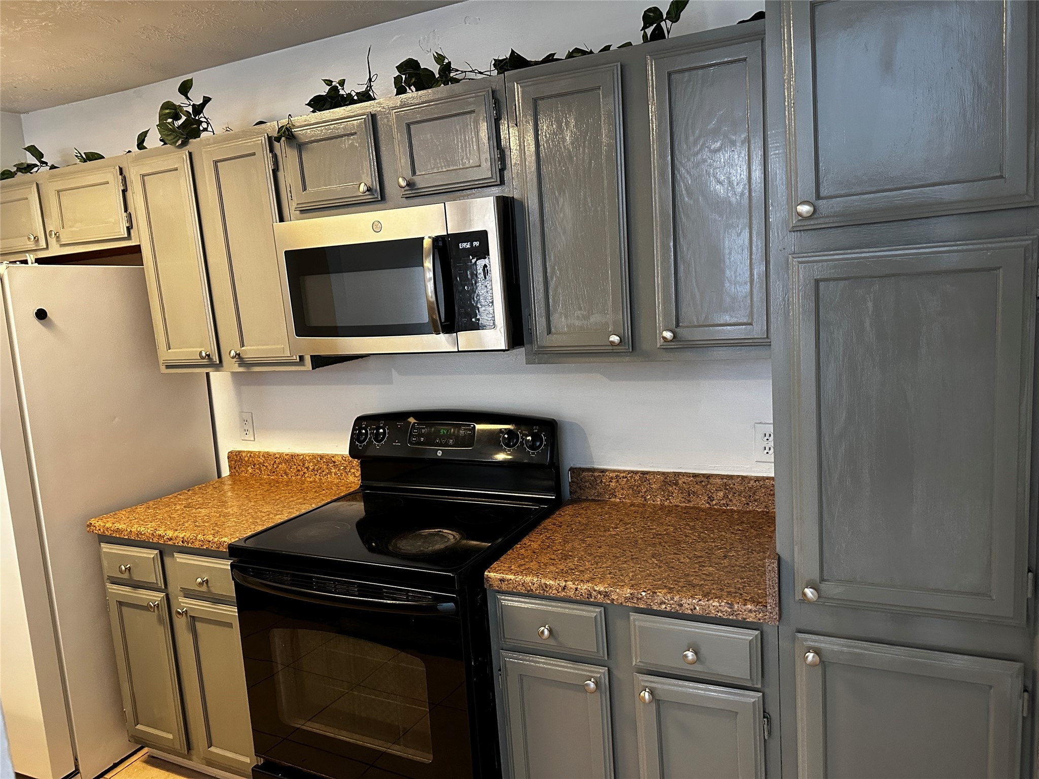 12435 Truesdell Drive Property Photo 4