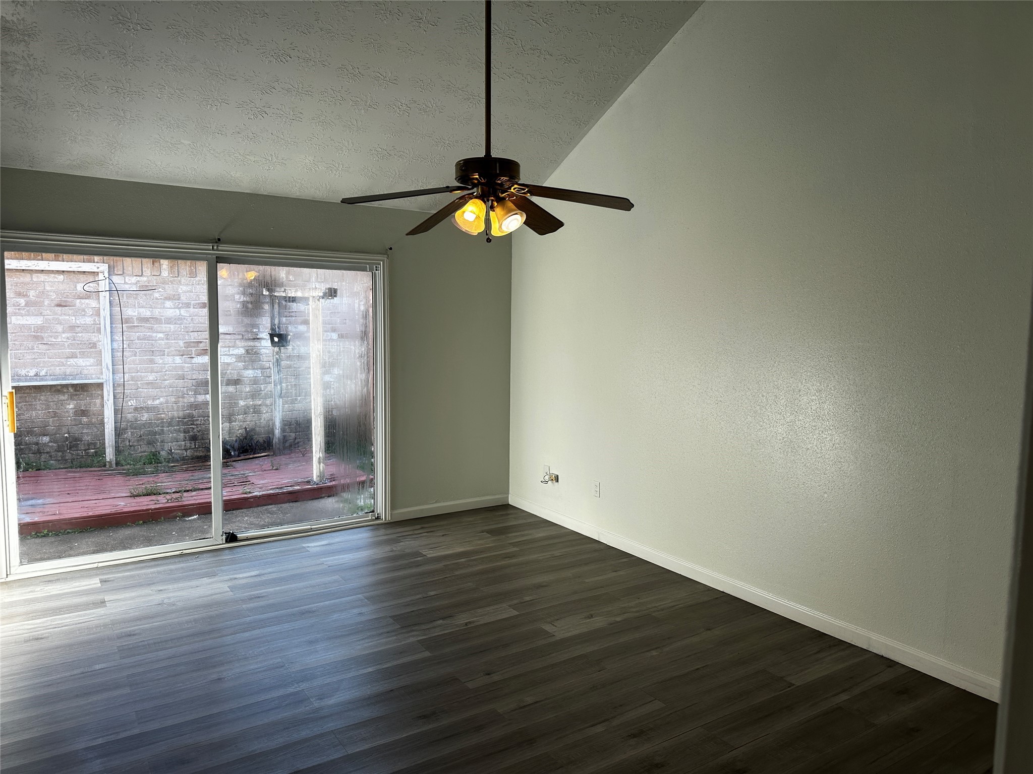 12435 Truesdell Drive Property Photo 6