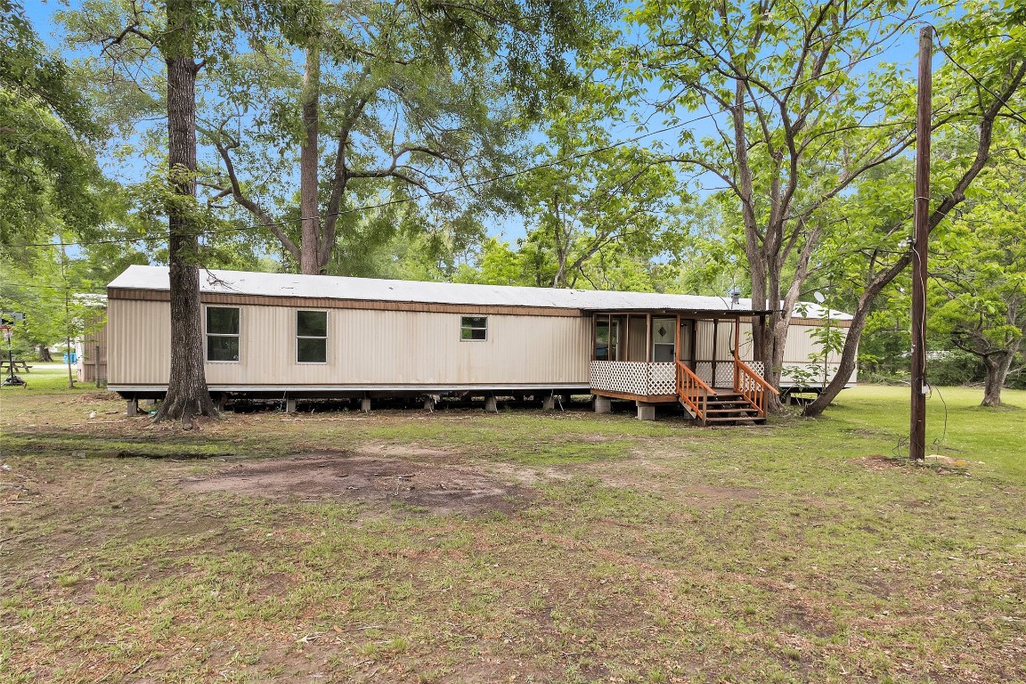 19339 Forest Lane Circle Property Photo 4