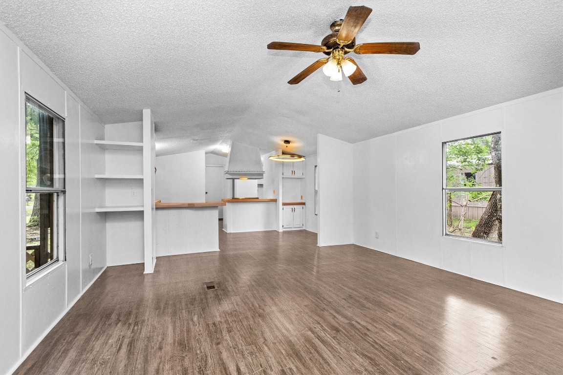 19339 Forest Lane Circle Property Photo 9