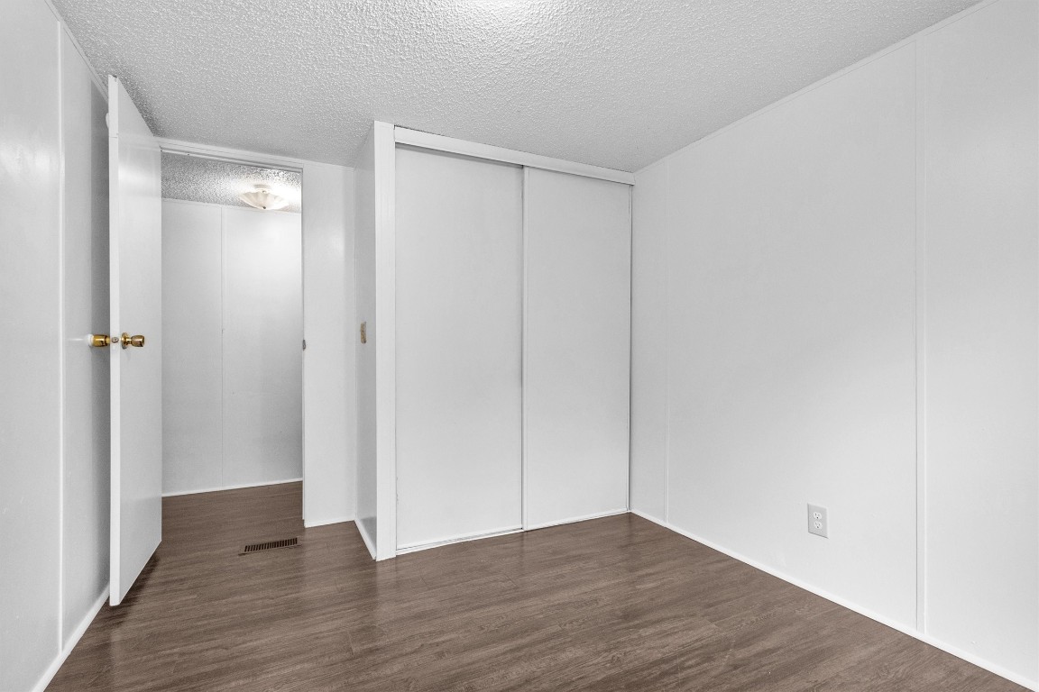 19339 Forest Lane Circle Property Photo 12