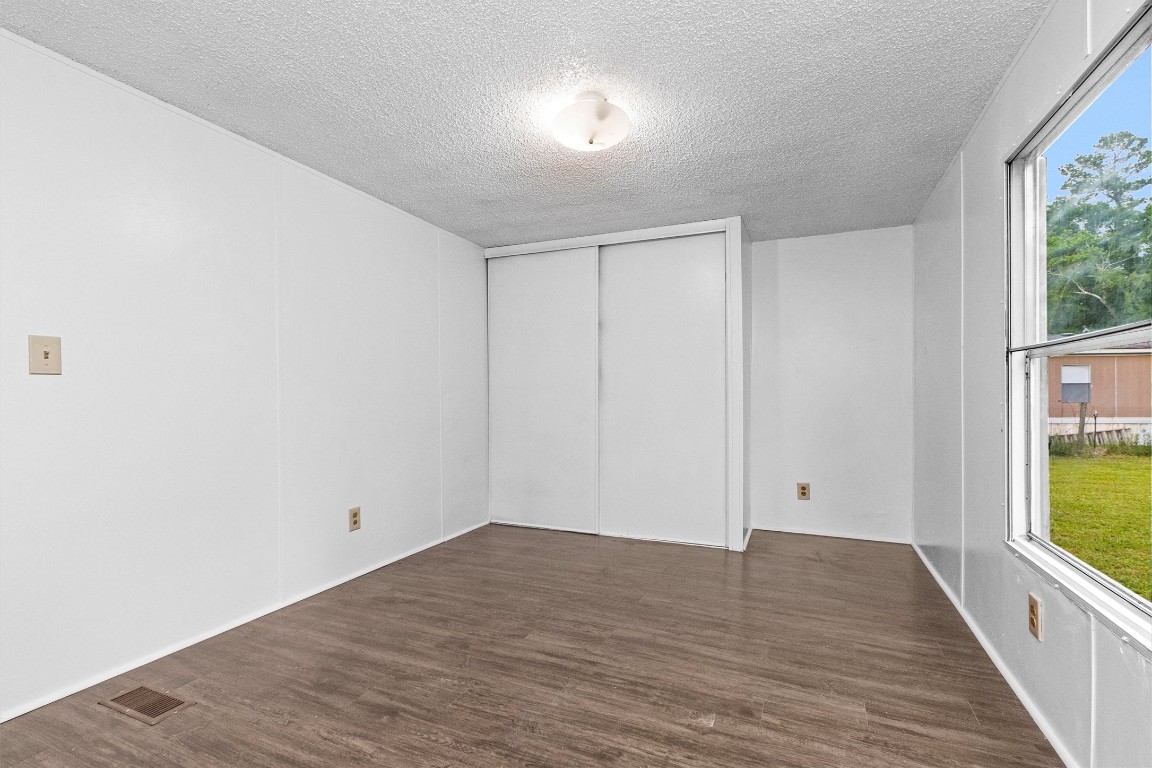 19339 Forest Lane Circle Property Photo 14