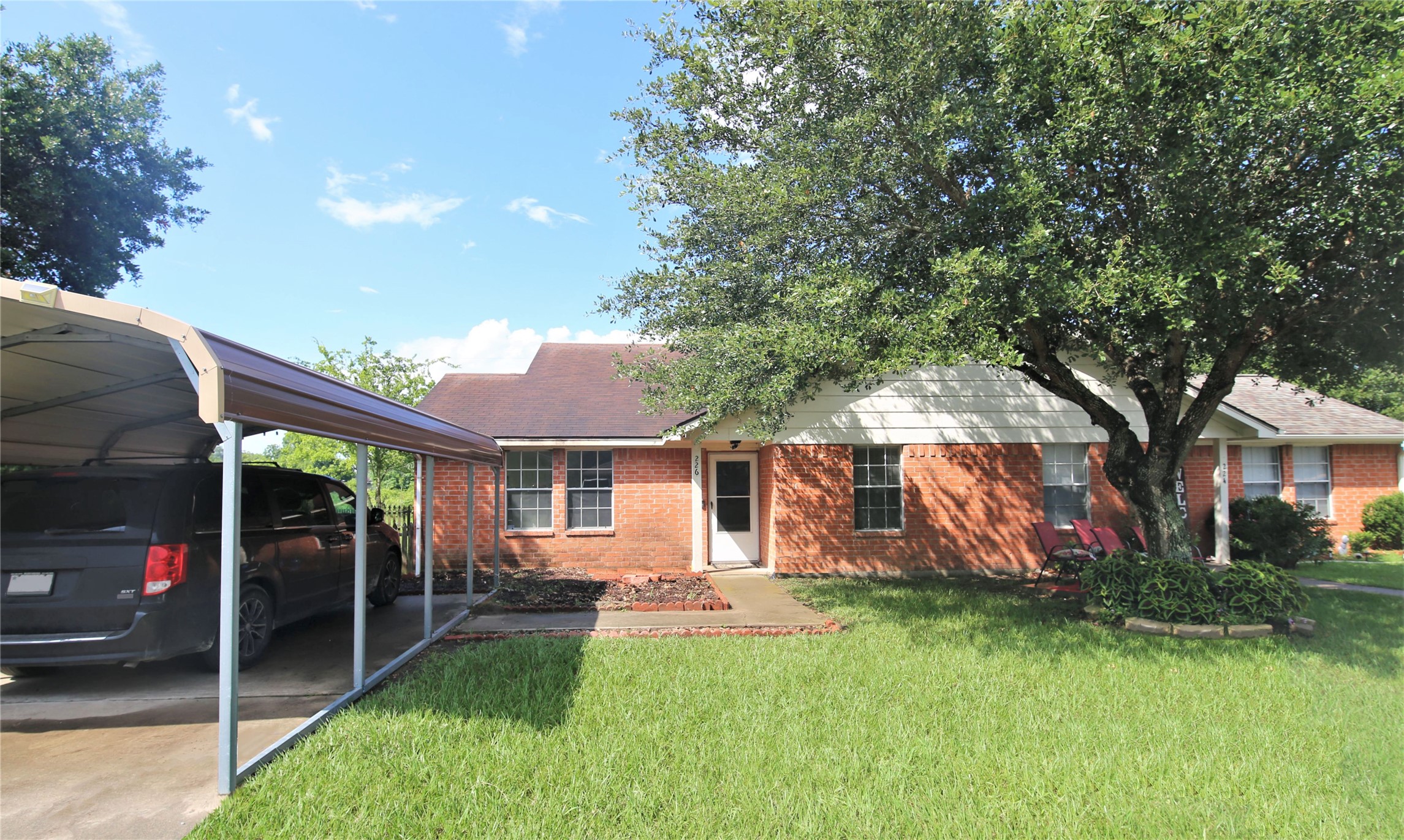 226 Hunters Lane Property Photo 1