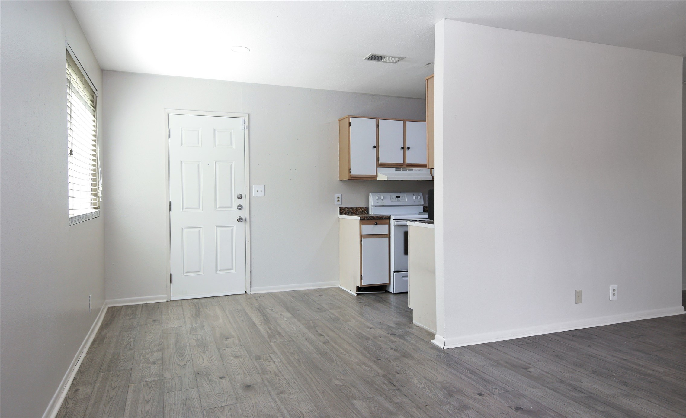 226 Hunters Lane Property Photo 4