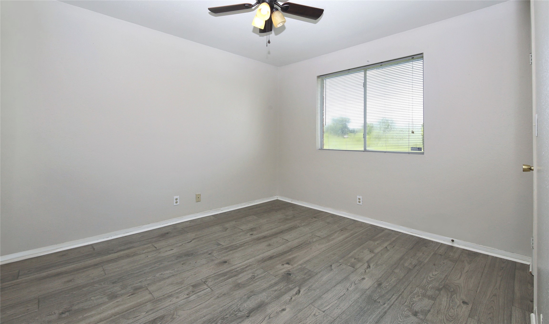 226 Hunters Lane Property Photo 6