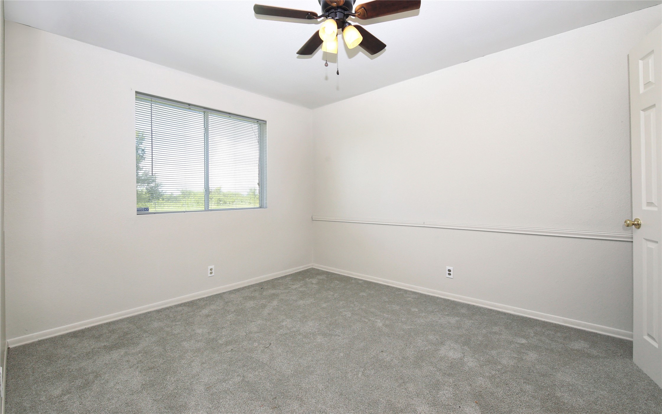 226 Hunters Lane Property Photo 9