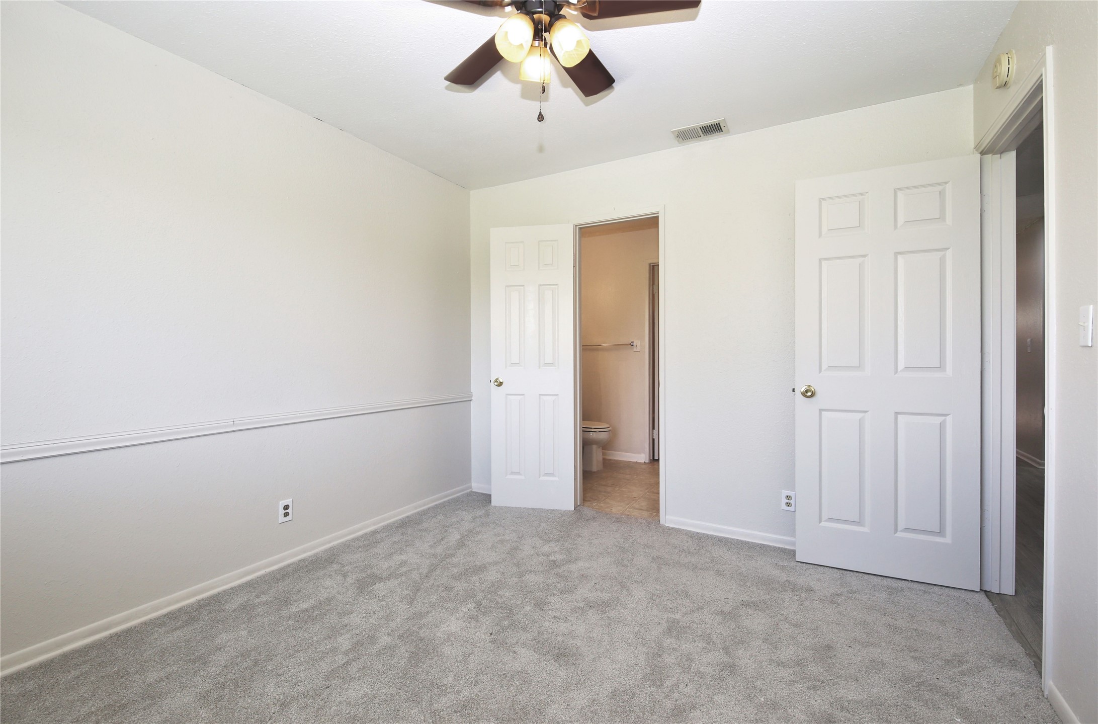 226 Hunters Lane Property Photo 10