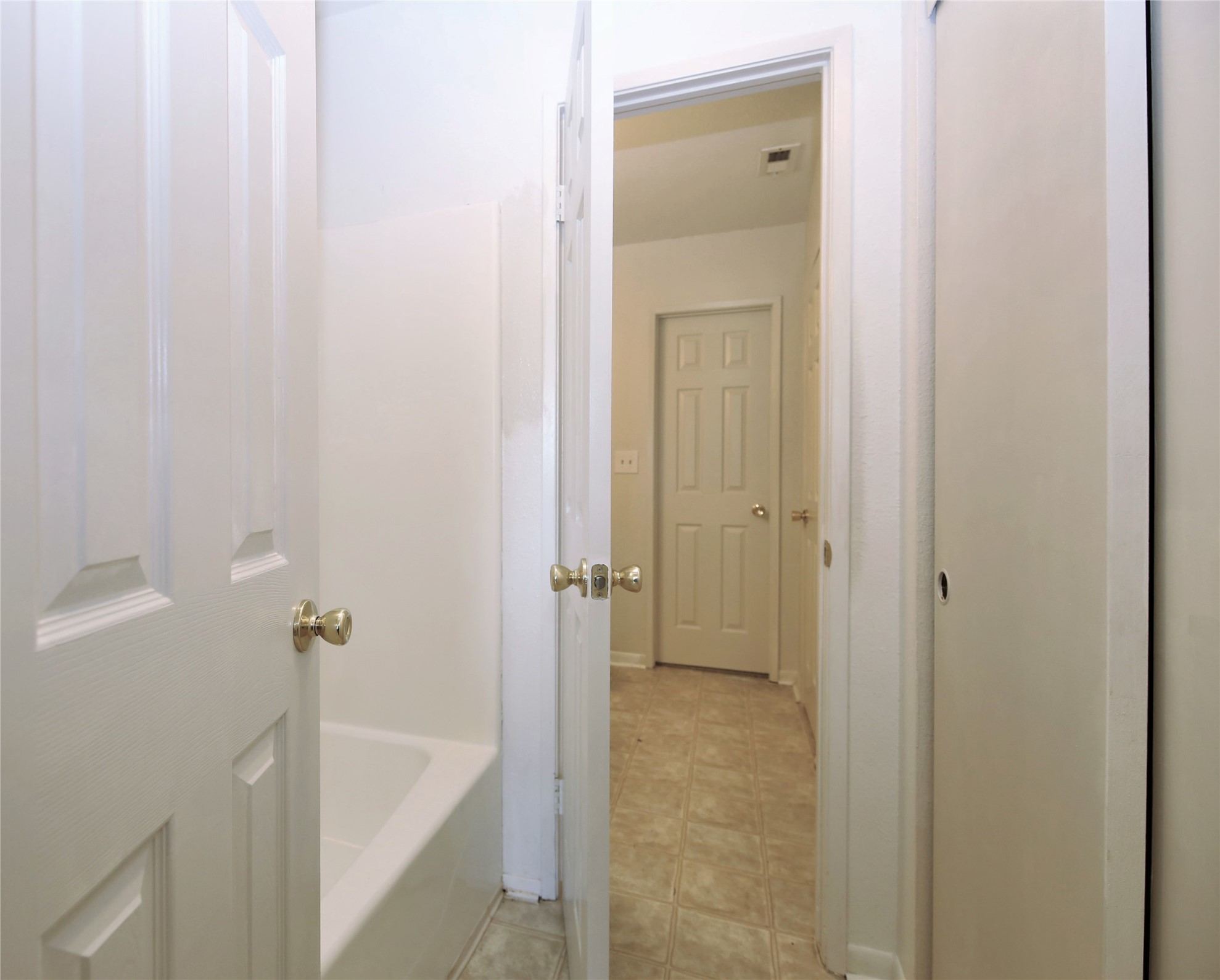 226 Hunters Lane Property Photo 12