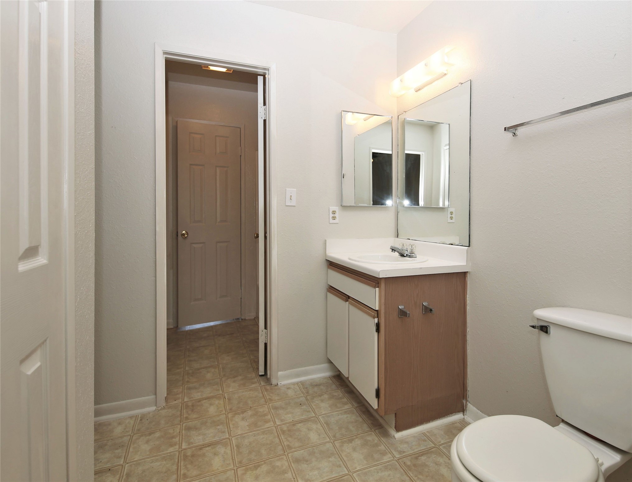 226 Hunters Lane Property Photo 14
